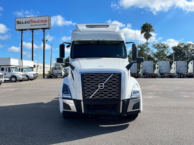 2024 Volvo Truck VNL photo 2
