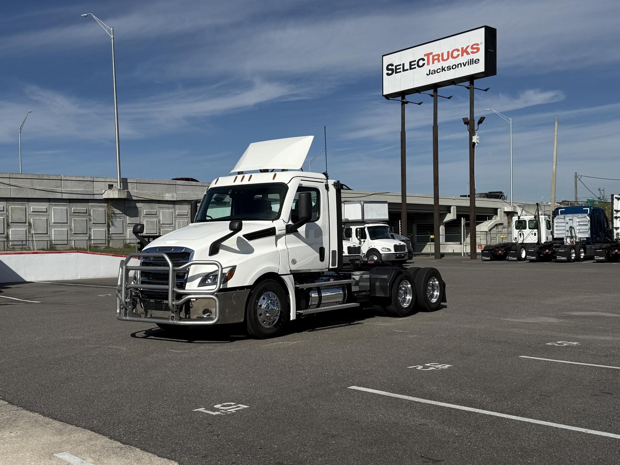 2022 Freightliner Cascadia in Jacksonville, FL