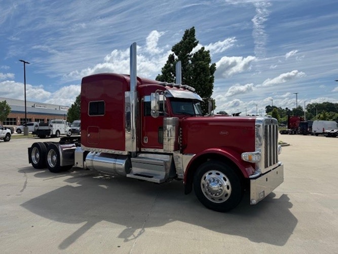 2018 Peterbilt 389 photo 3