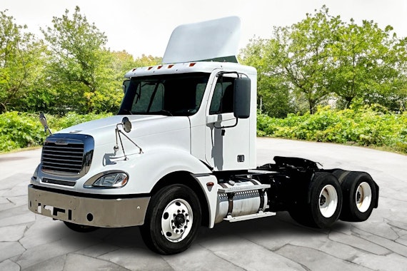 2005 FREIGHTLINER COLUMBIA 120 5LU58805
