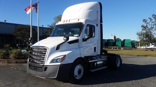 2020 FREIGHTLINER CASCADIA 116 LLKX8443