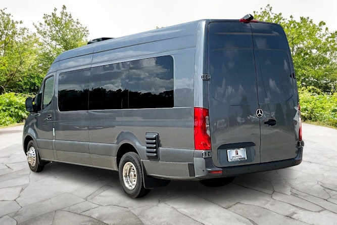 2022 Mercedes Benz Sprinter 4500 photo 4