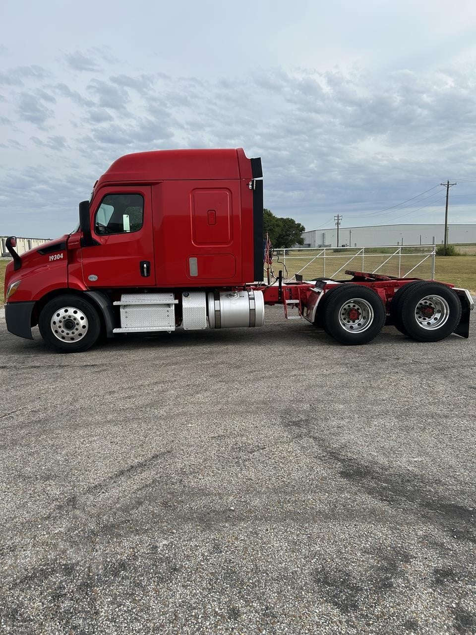2019 Freightliner Cascadia — photo 2
