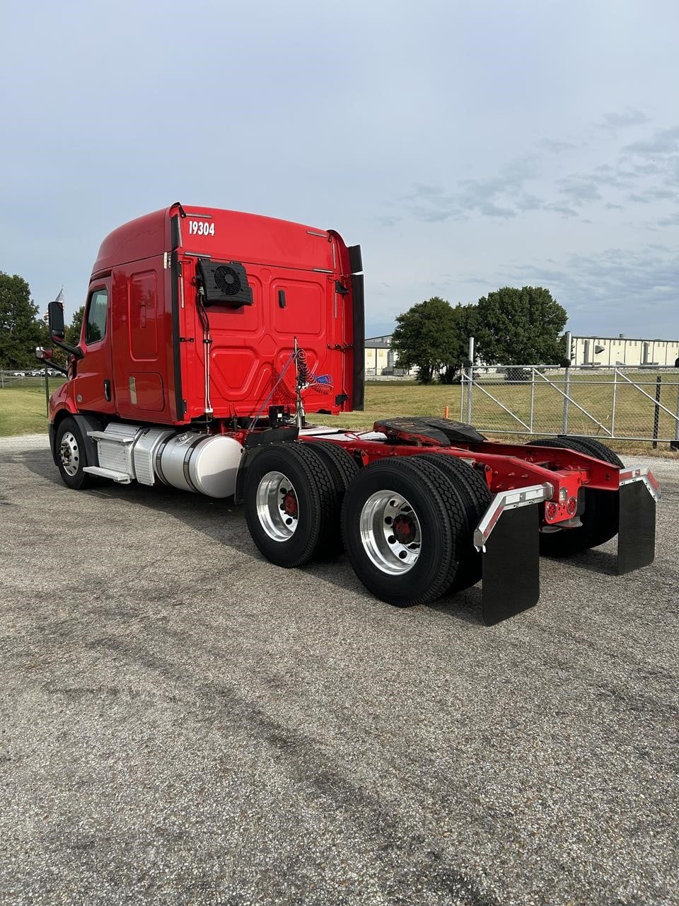 2019 Freightliner Cascadia — photo 3