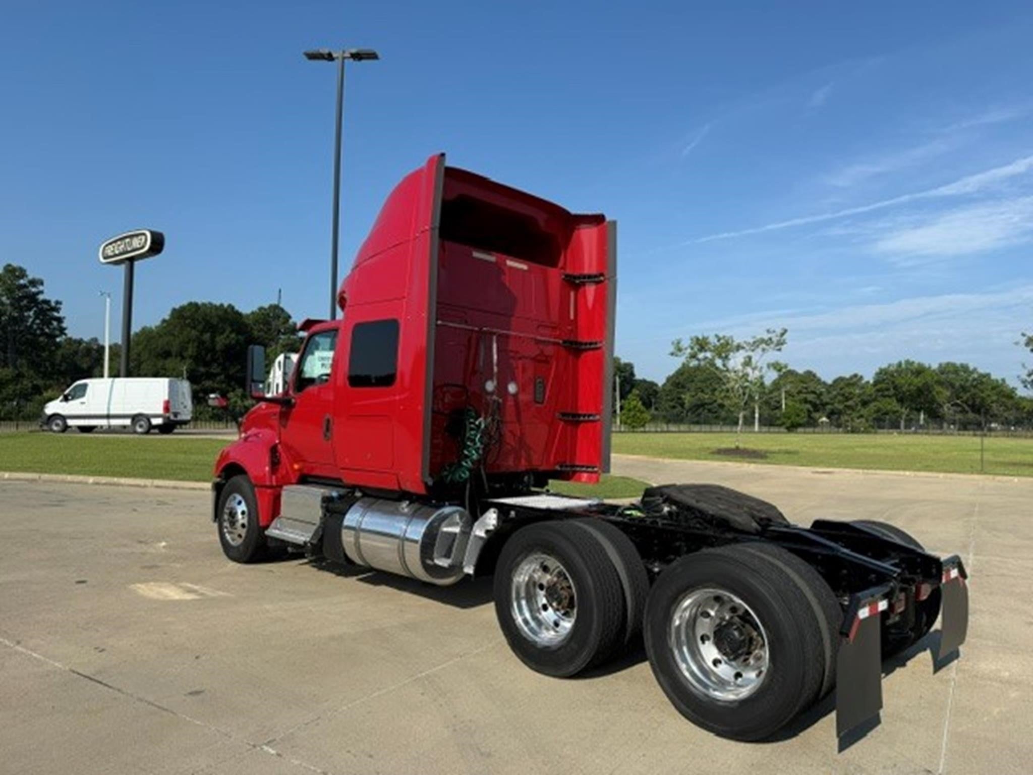 2021 International LT — photo 5