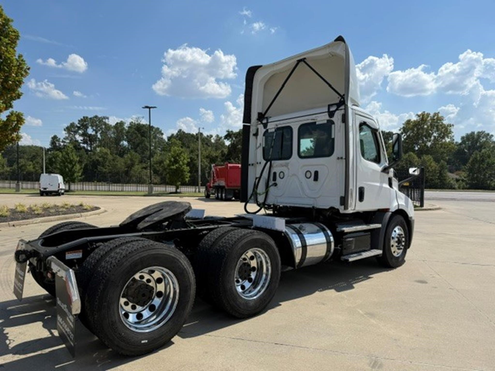 2022 Freightliner Cascadia in Memphis, TN — photo 4