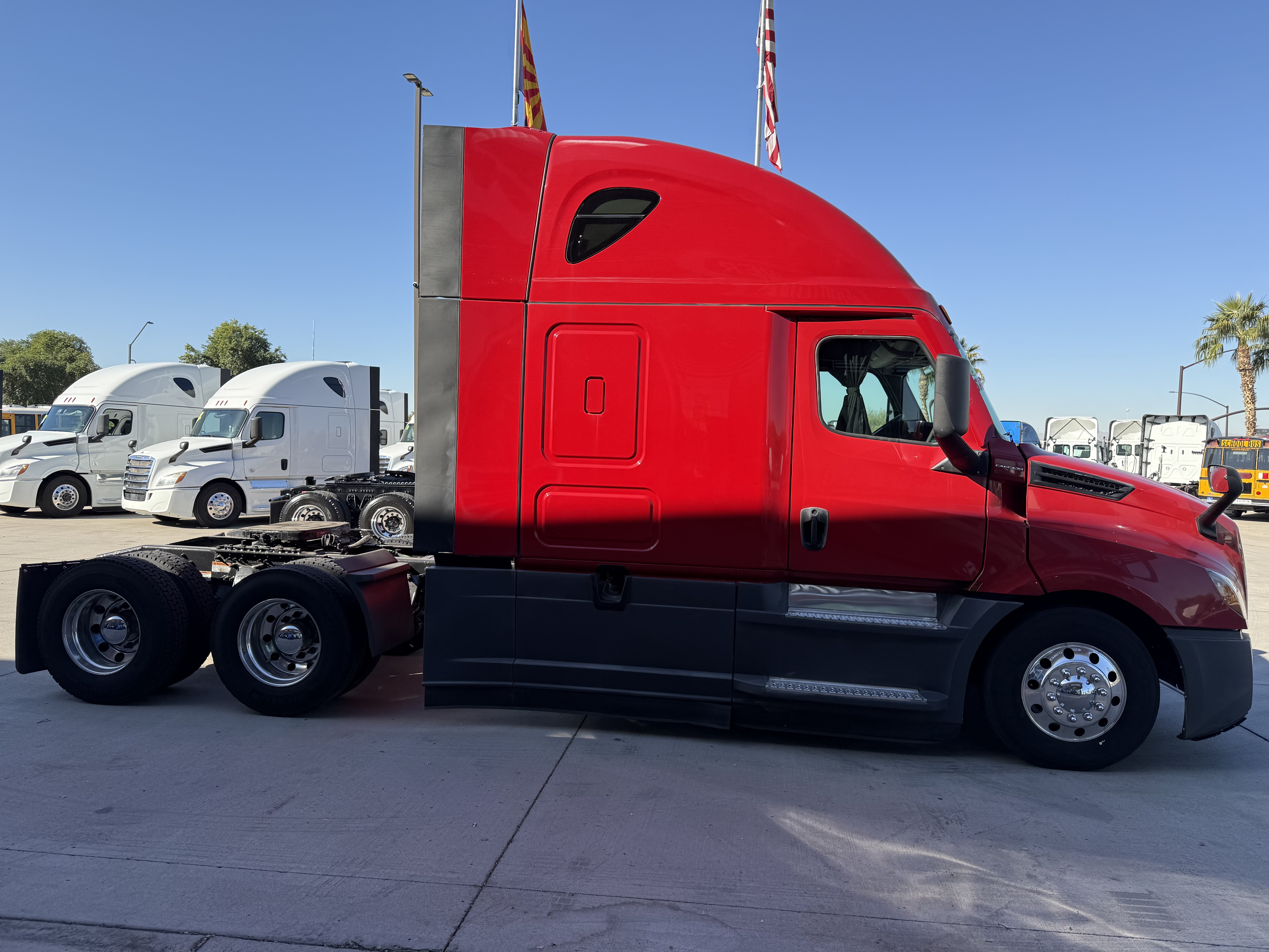 2021 Freightliner Cascadia in Phoenix, AZ — photo 7