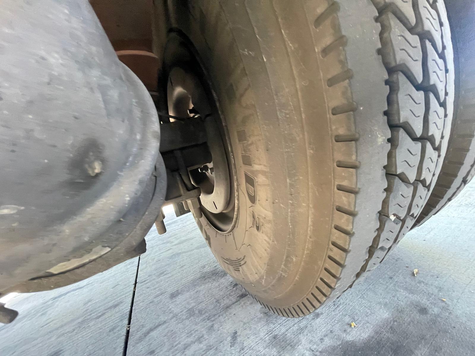 2015 Freightliner eM2 — photo 4