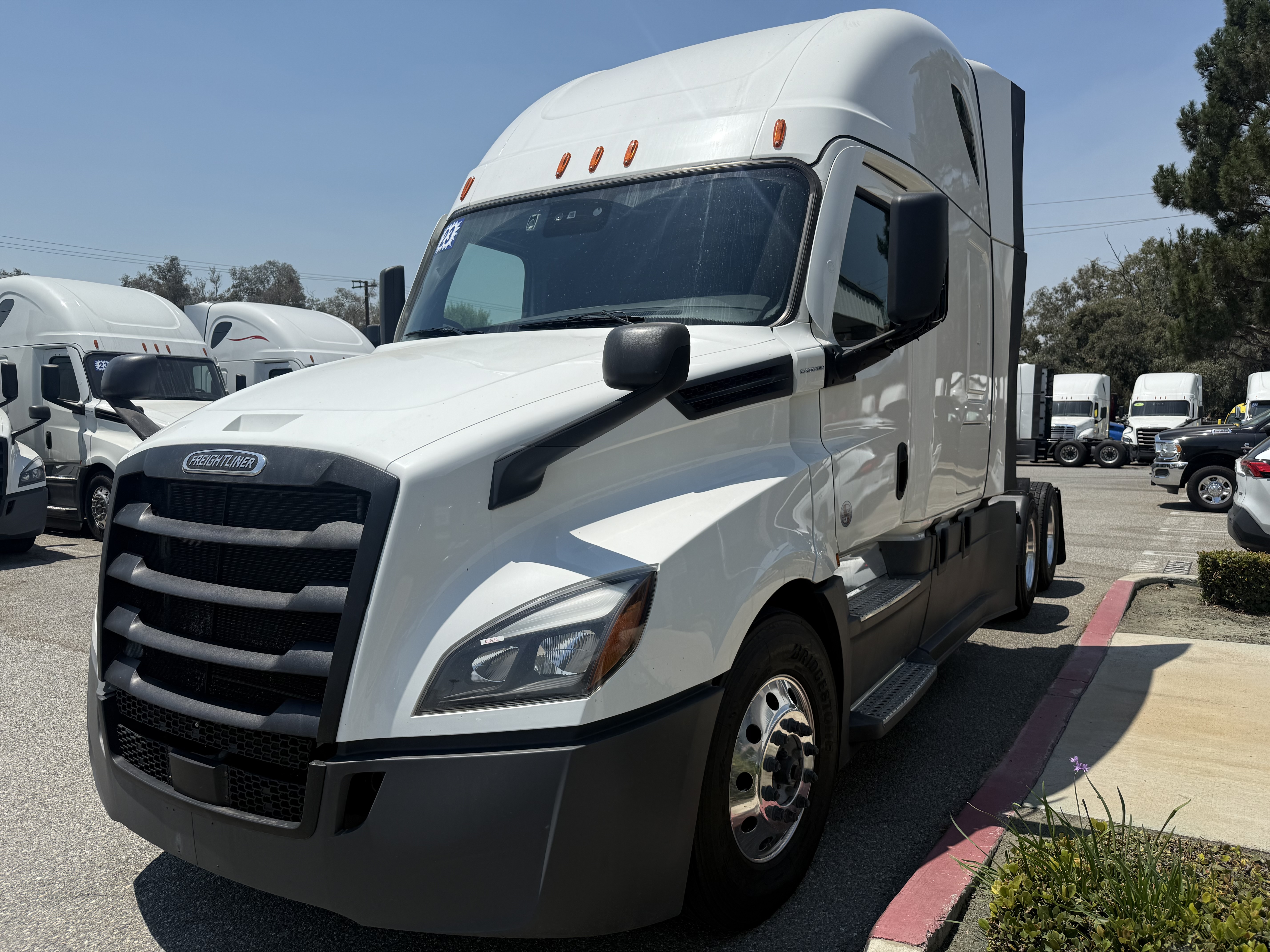 2023 Freightliner Cascadia in Fontana, CA