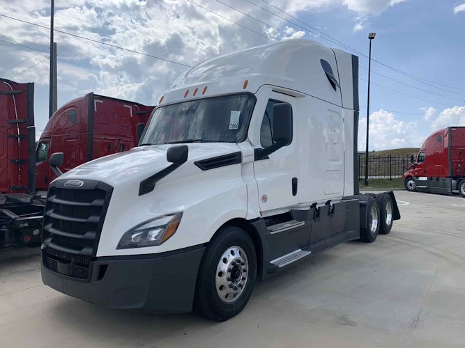 2024 Freightliner Cascadia 126" Sleeper Cab photo 3