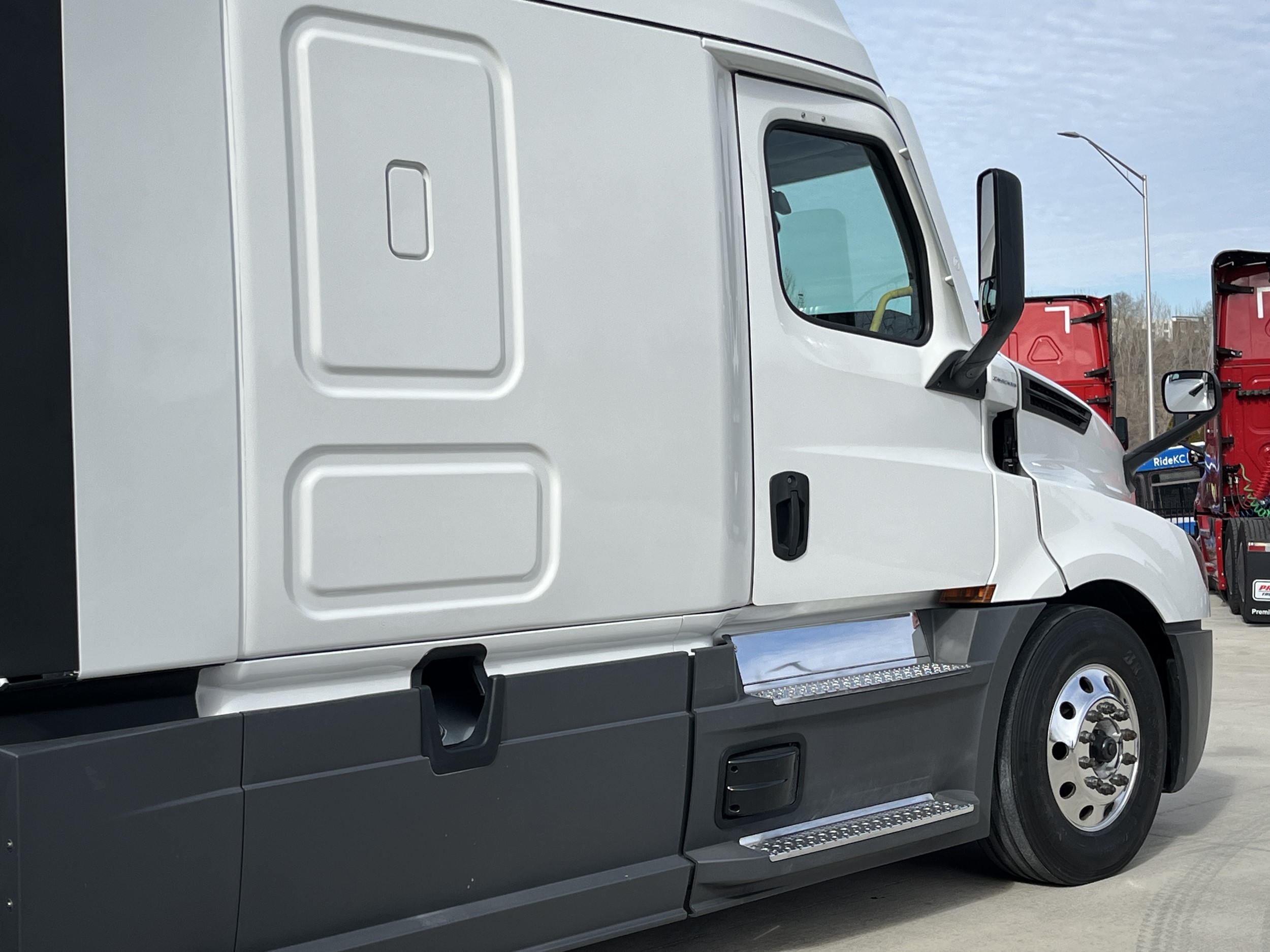 2024 Freightliner Cascadia in Chattanooga, TN — photo 5