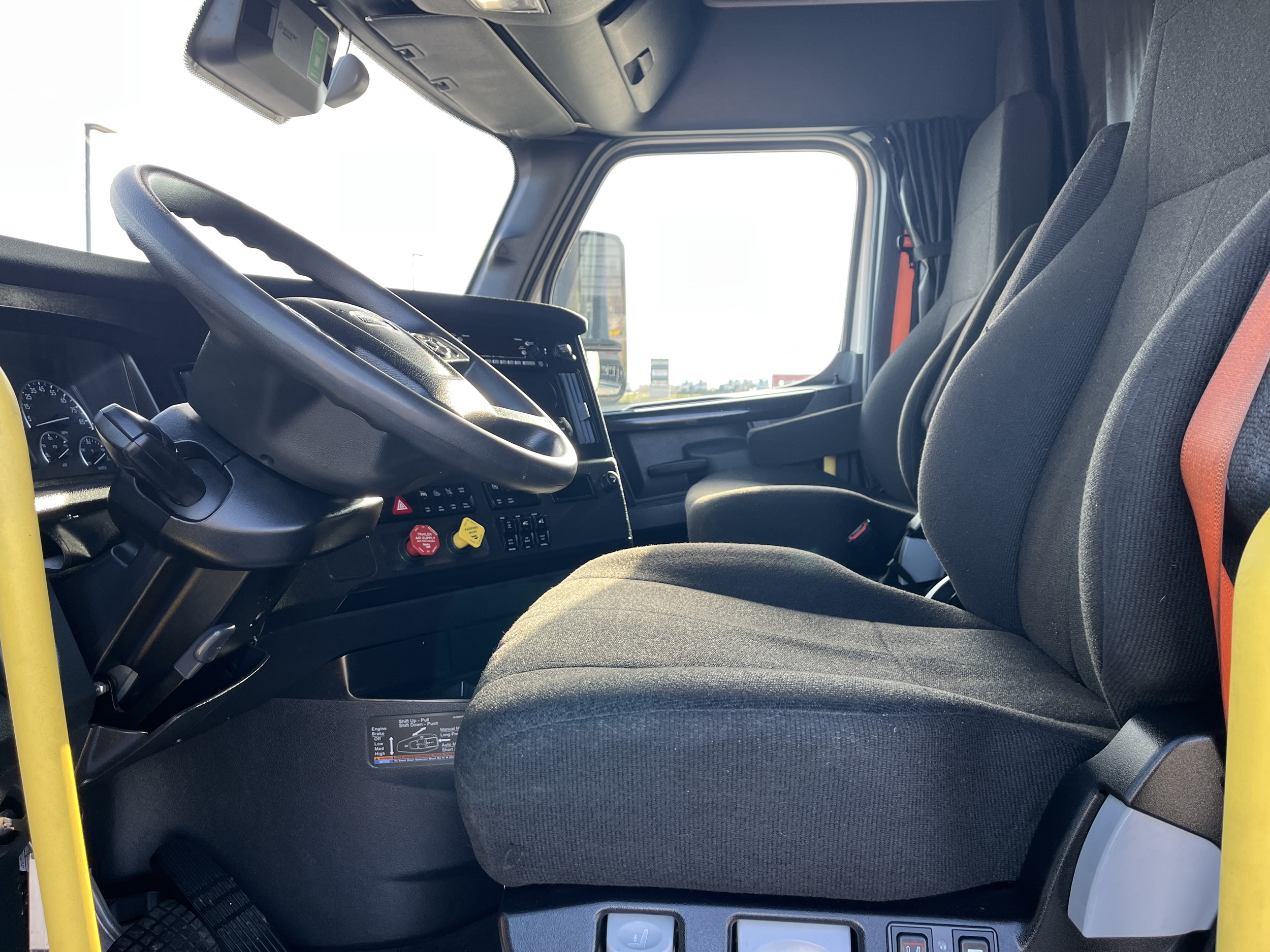 2024 Freightliner Cascadia in Chattanooga, TN — photo 7
