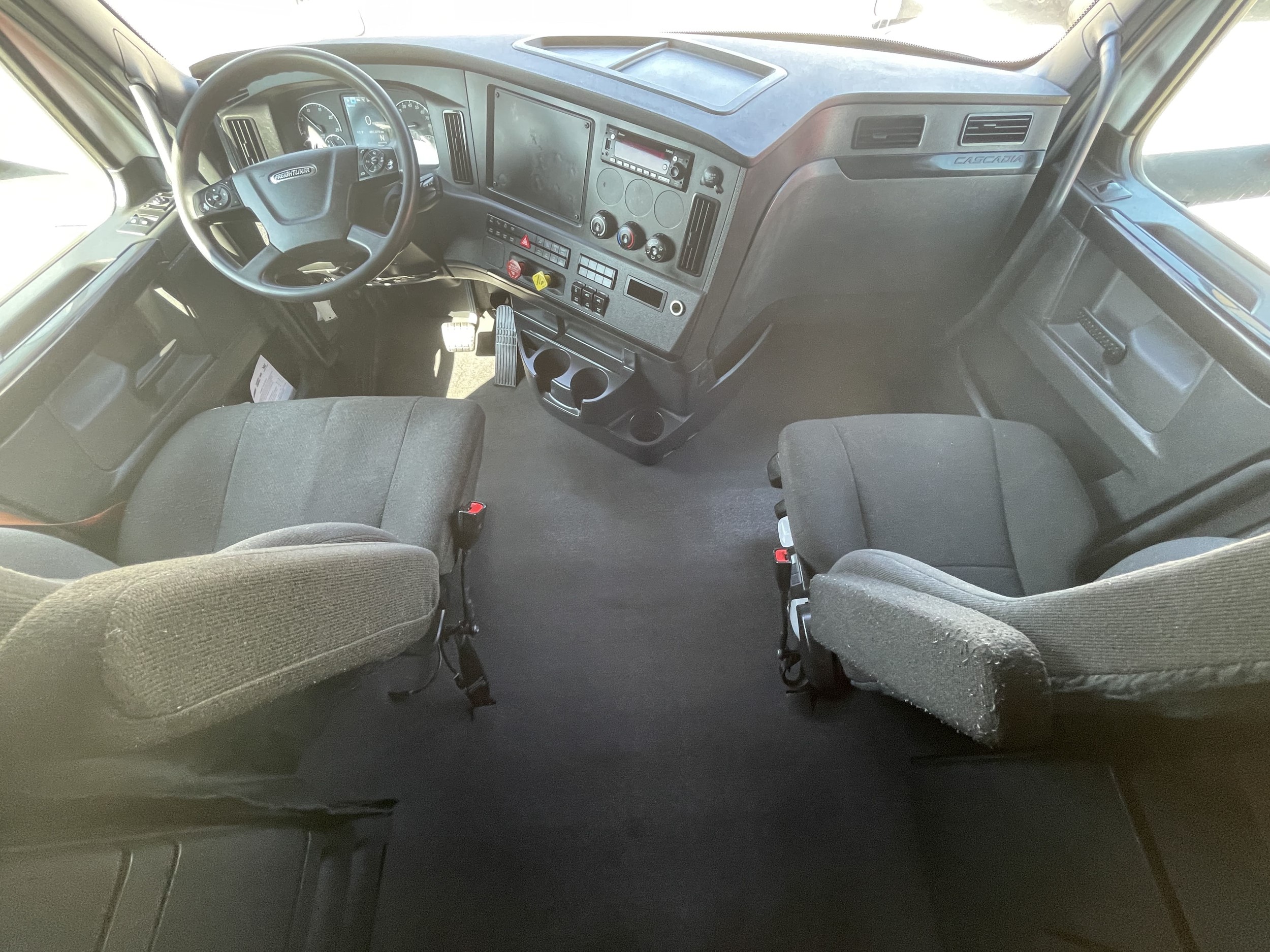 2024 Freightliner Cascadia in Chattanooga, TN — photo 8