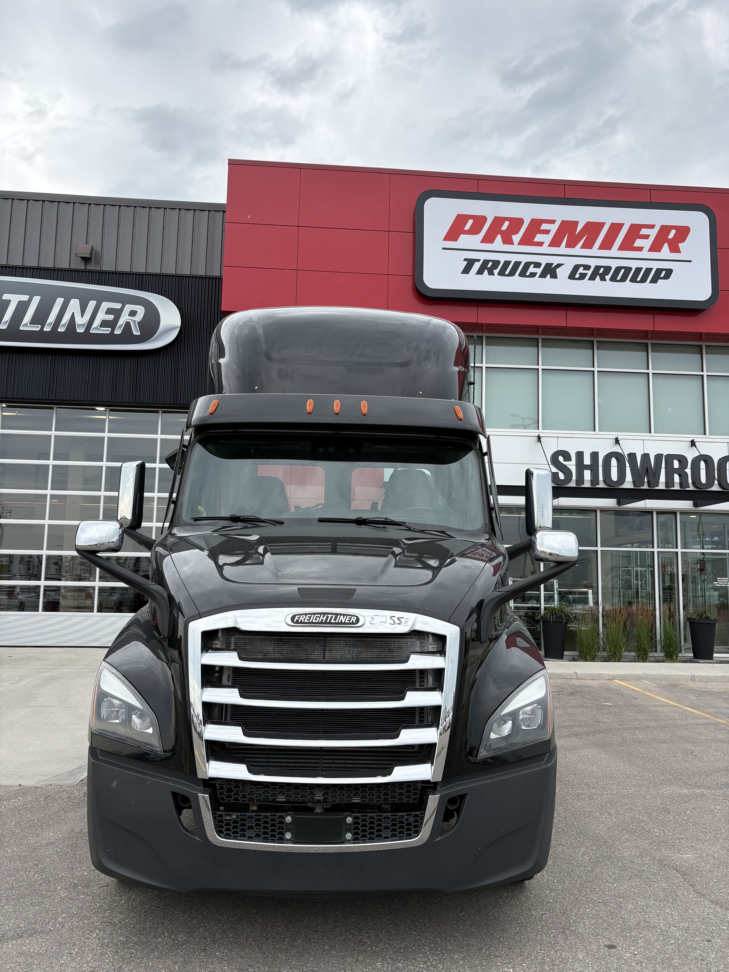 2023 Freightliner — photo 2