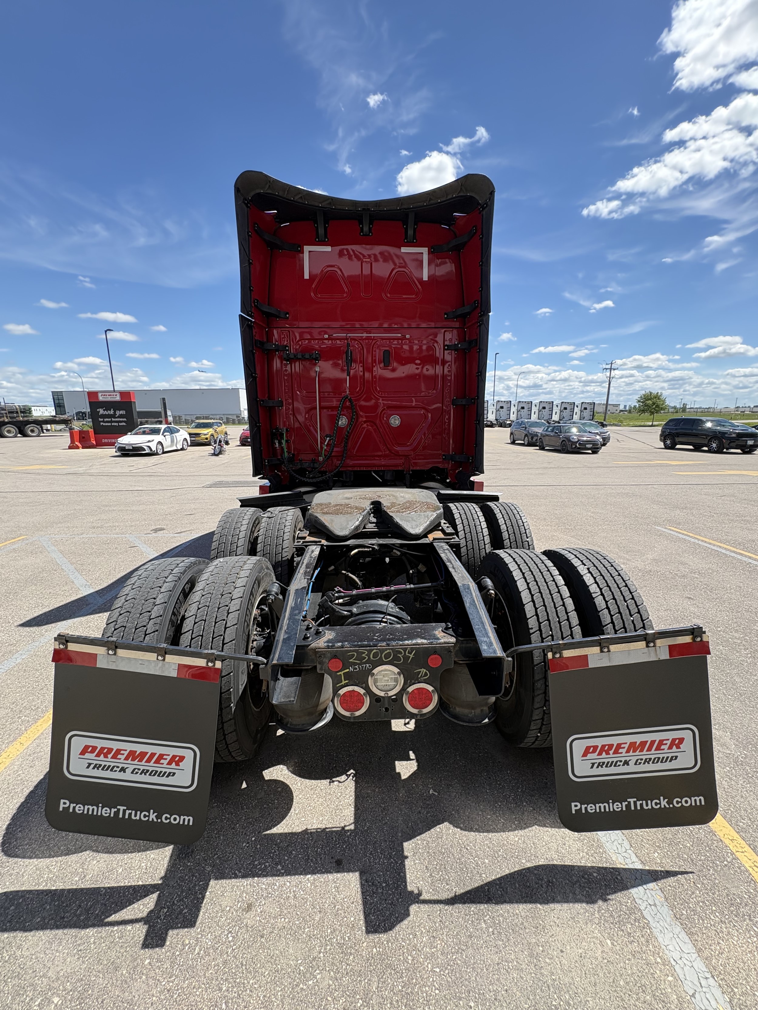 2023 Freightliner Cascadia — photo 6
