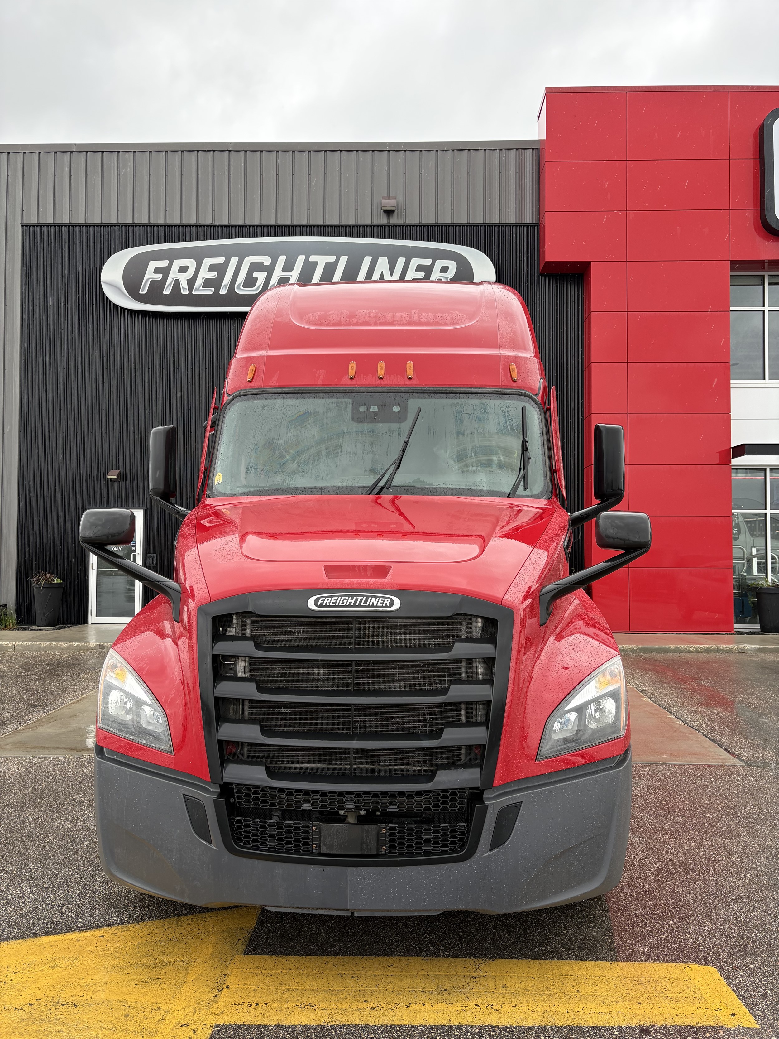 2023 Freightliner Cascadia — photo 2