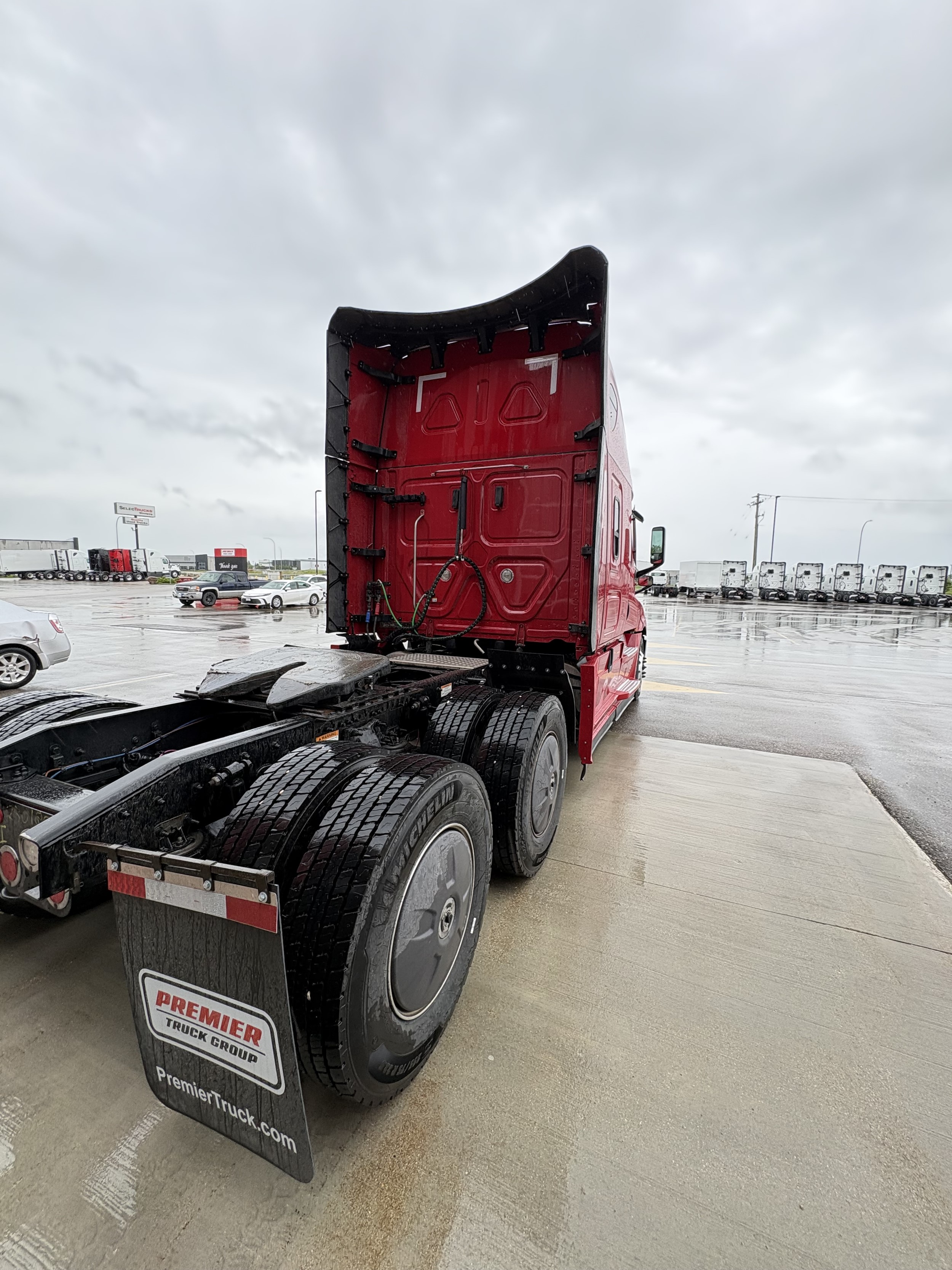 2023 Freightliner Cascadia — photo 5