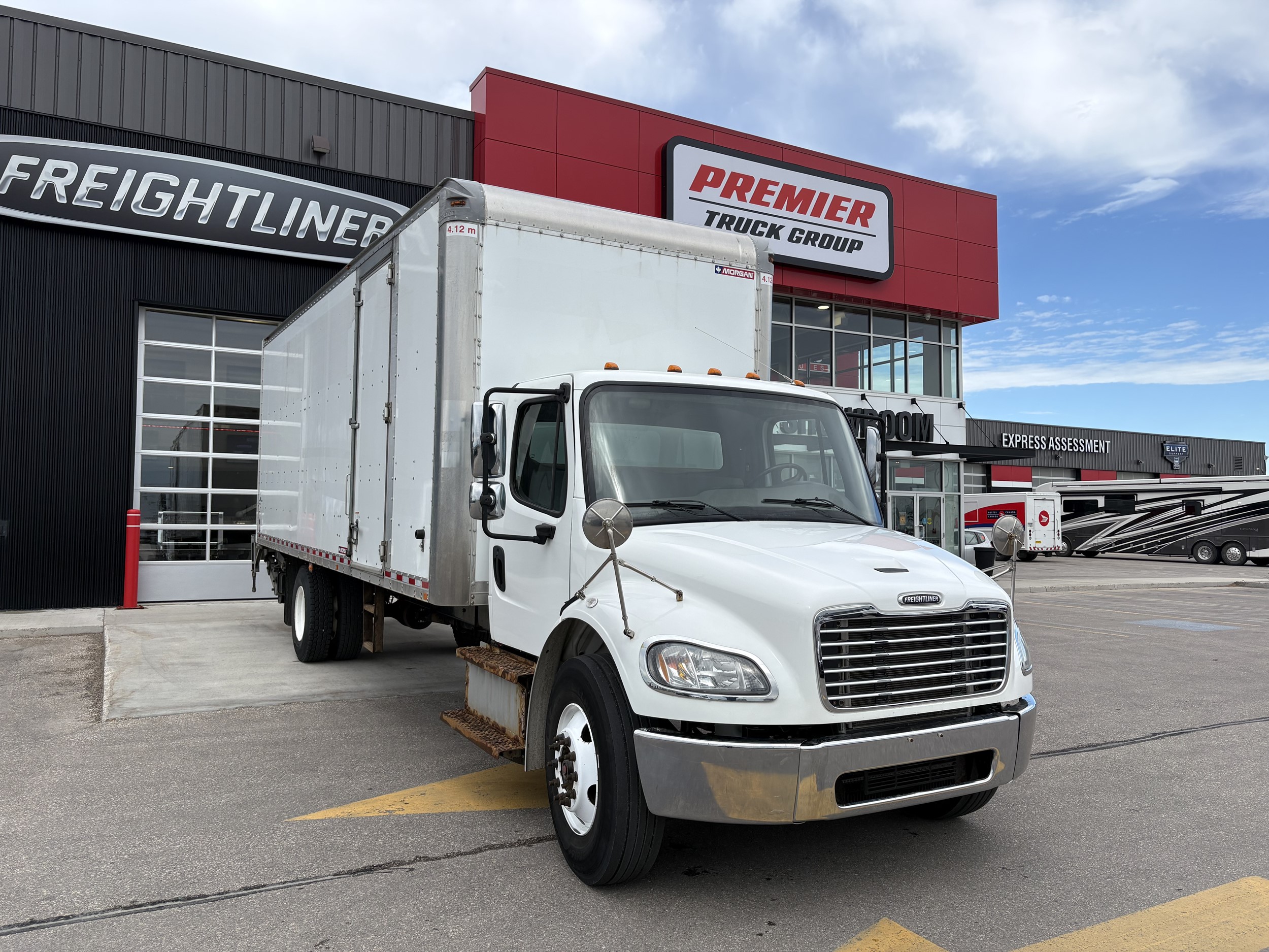 2019 Freightliner eM2 — photo 3