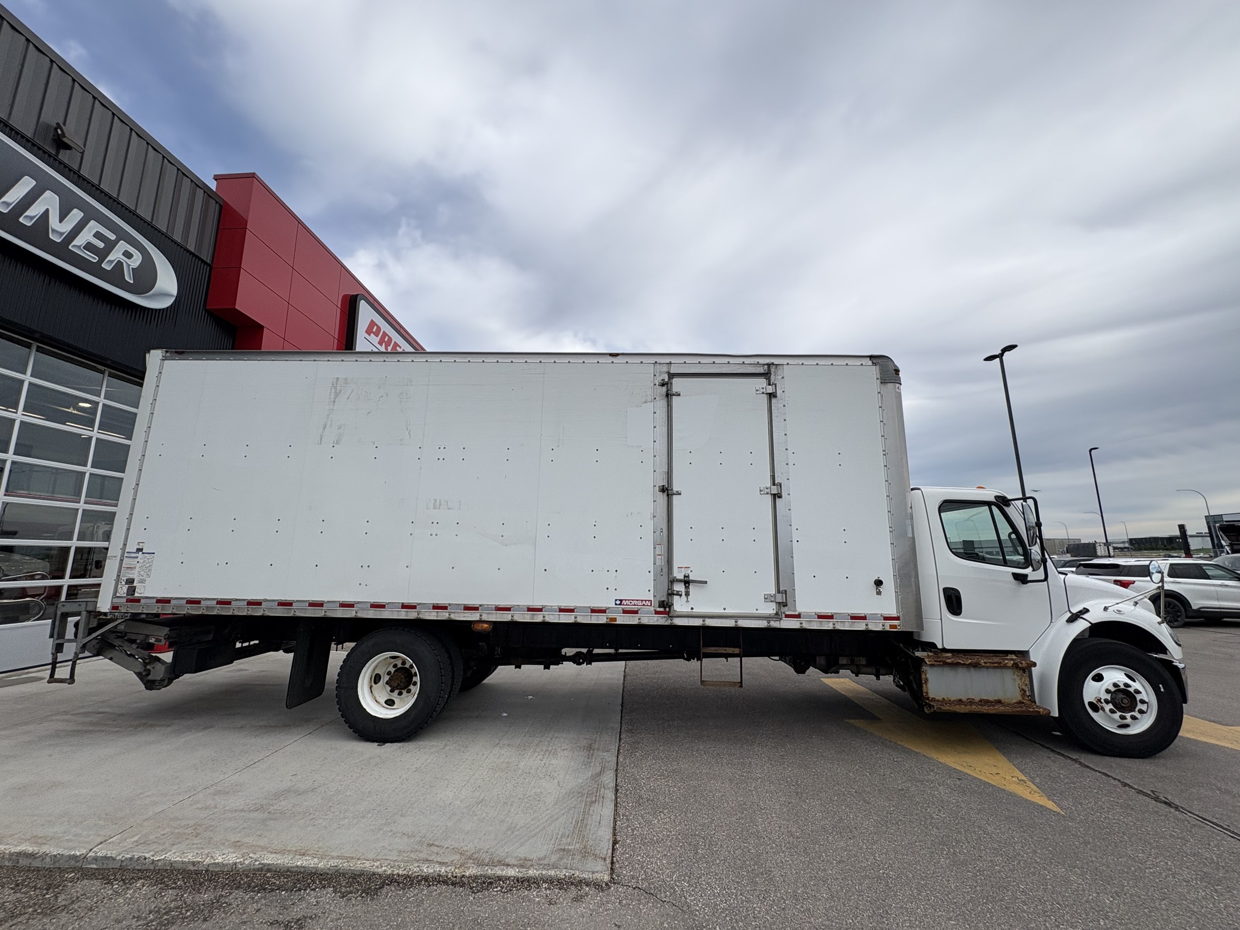 2019 Freightliner eM2 — photo 4
