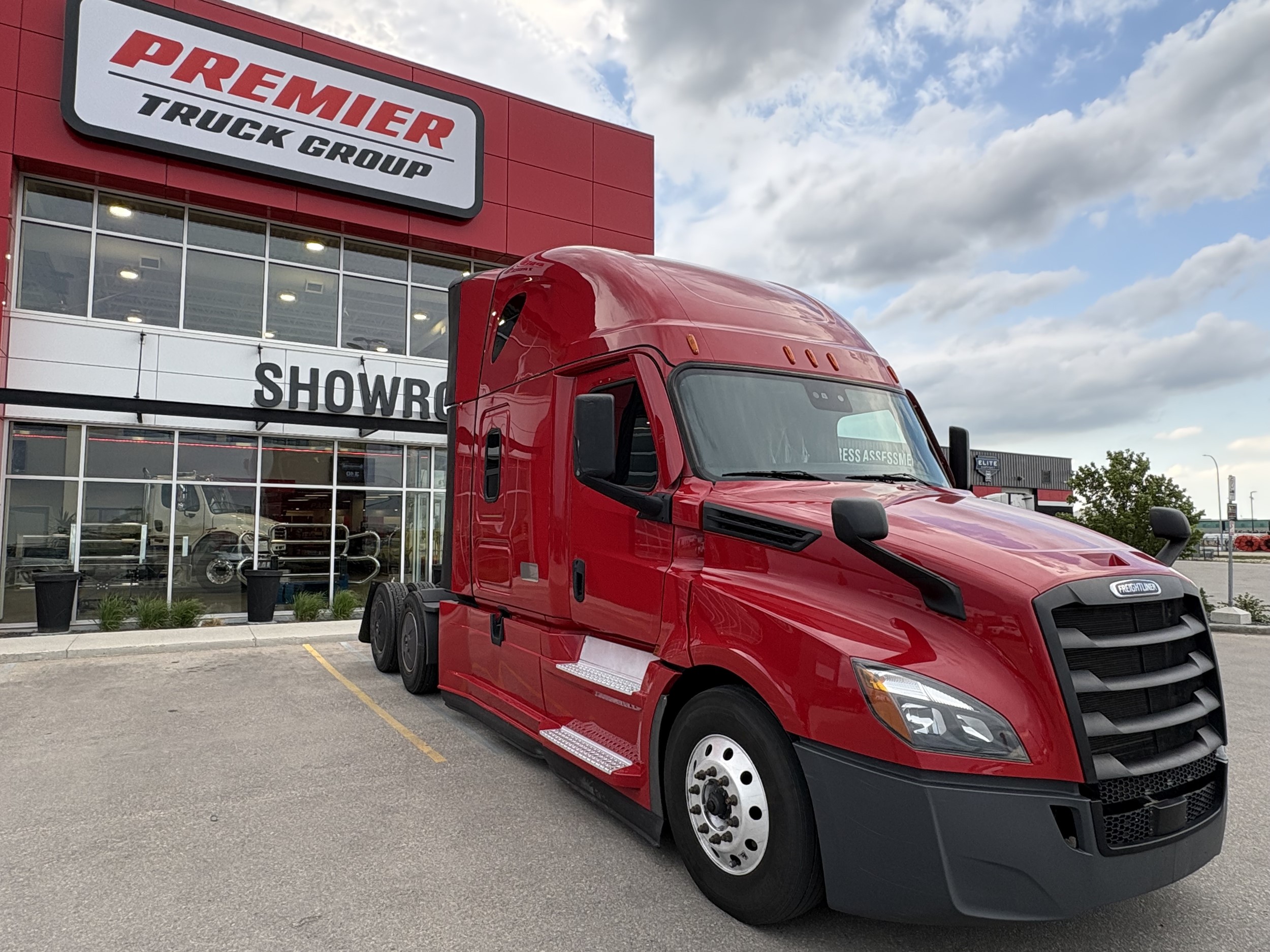 2023 Freightliner — photo 3