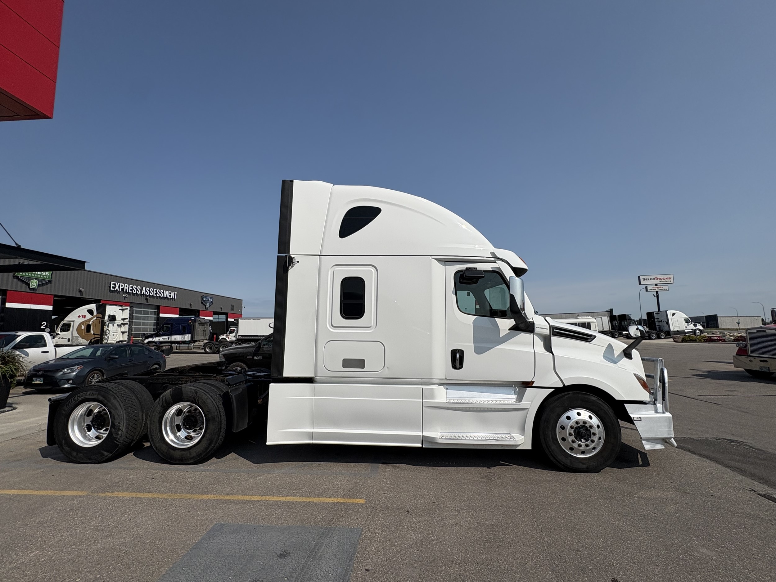 2023 Freightliner — photo 4