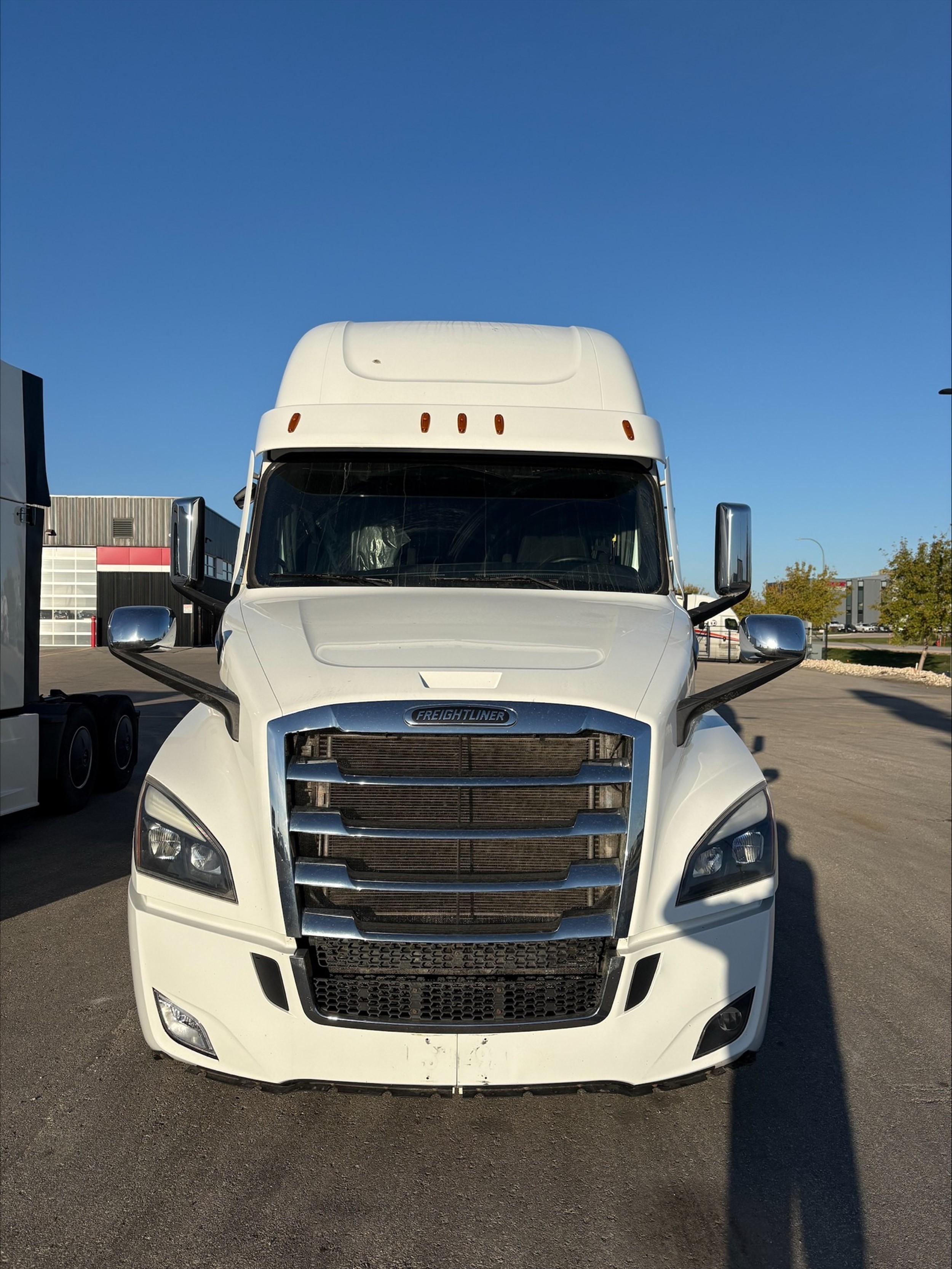 2023 Freightliner — photo 2