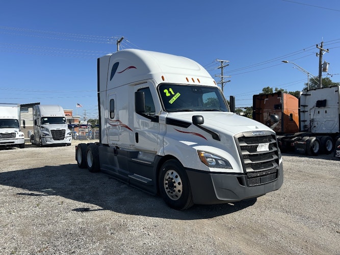 2021 Freightliner Cascadia 126" Sleeper Cab photo 3