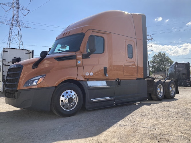2025 Freightliner Cascadia photo 4