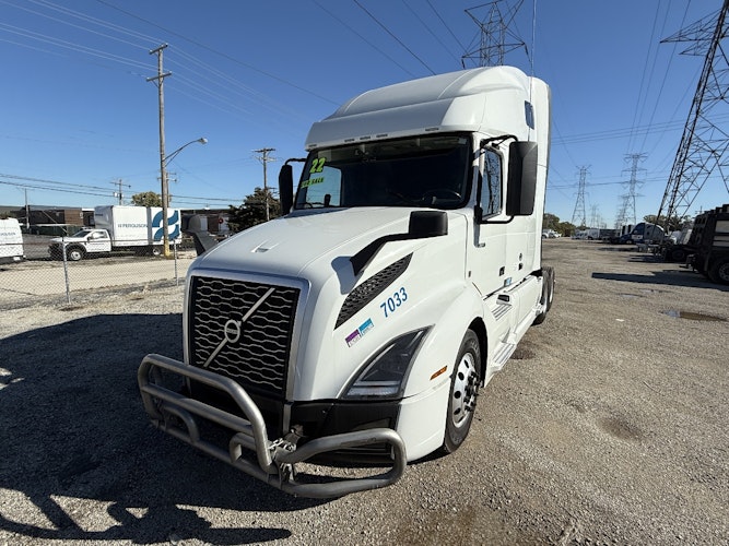 2022 Volvo Truck VNL photo 3