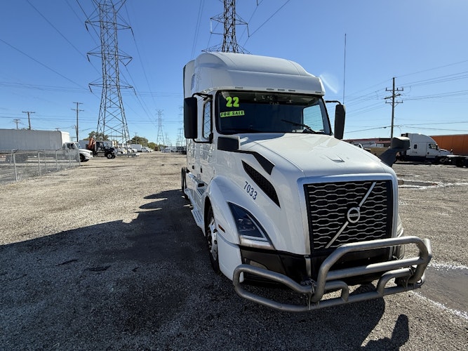 2022 Volvo Truck VNL photo 4