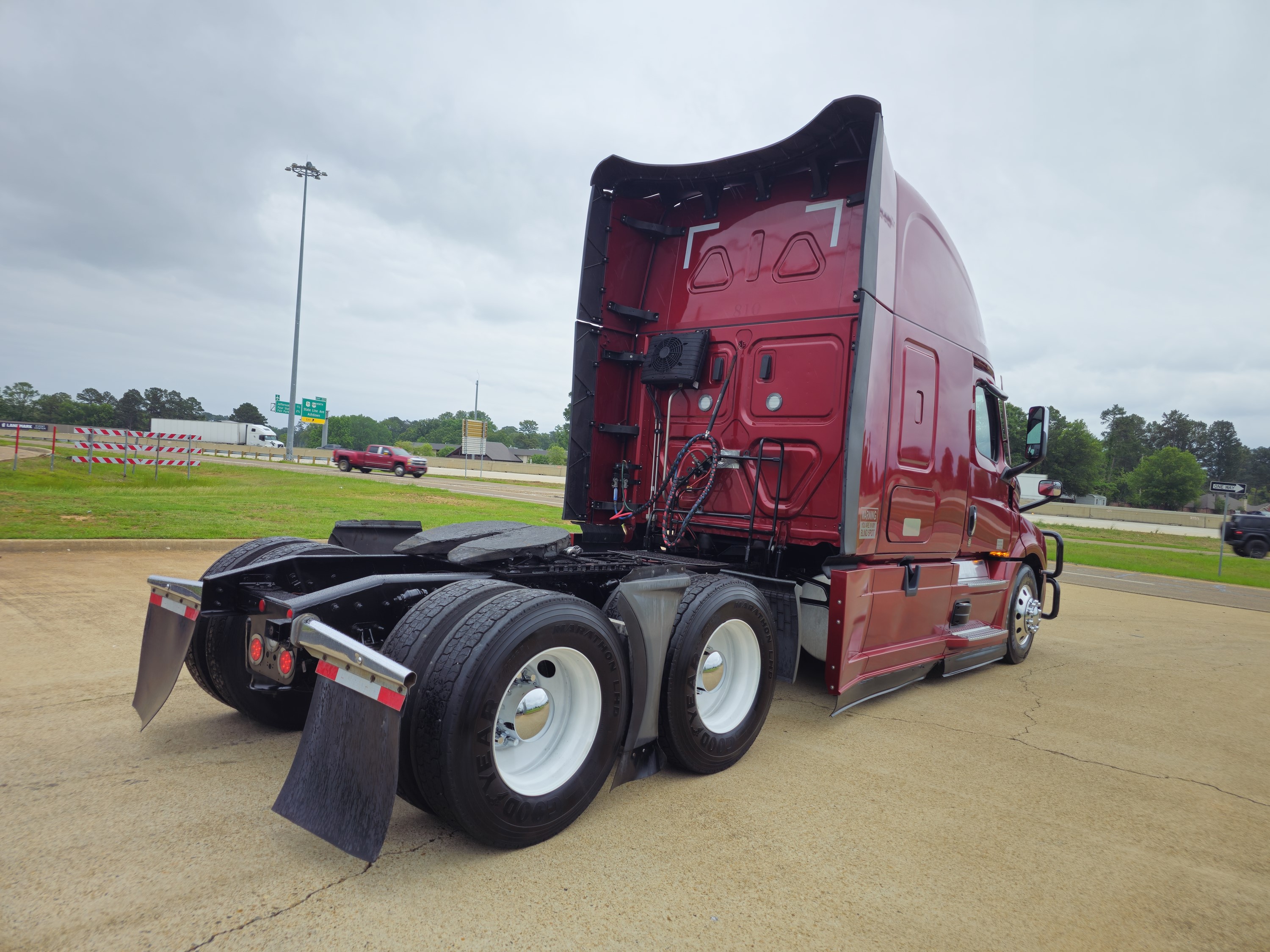 2024 Freightliner Cascadia — photo 5