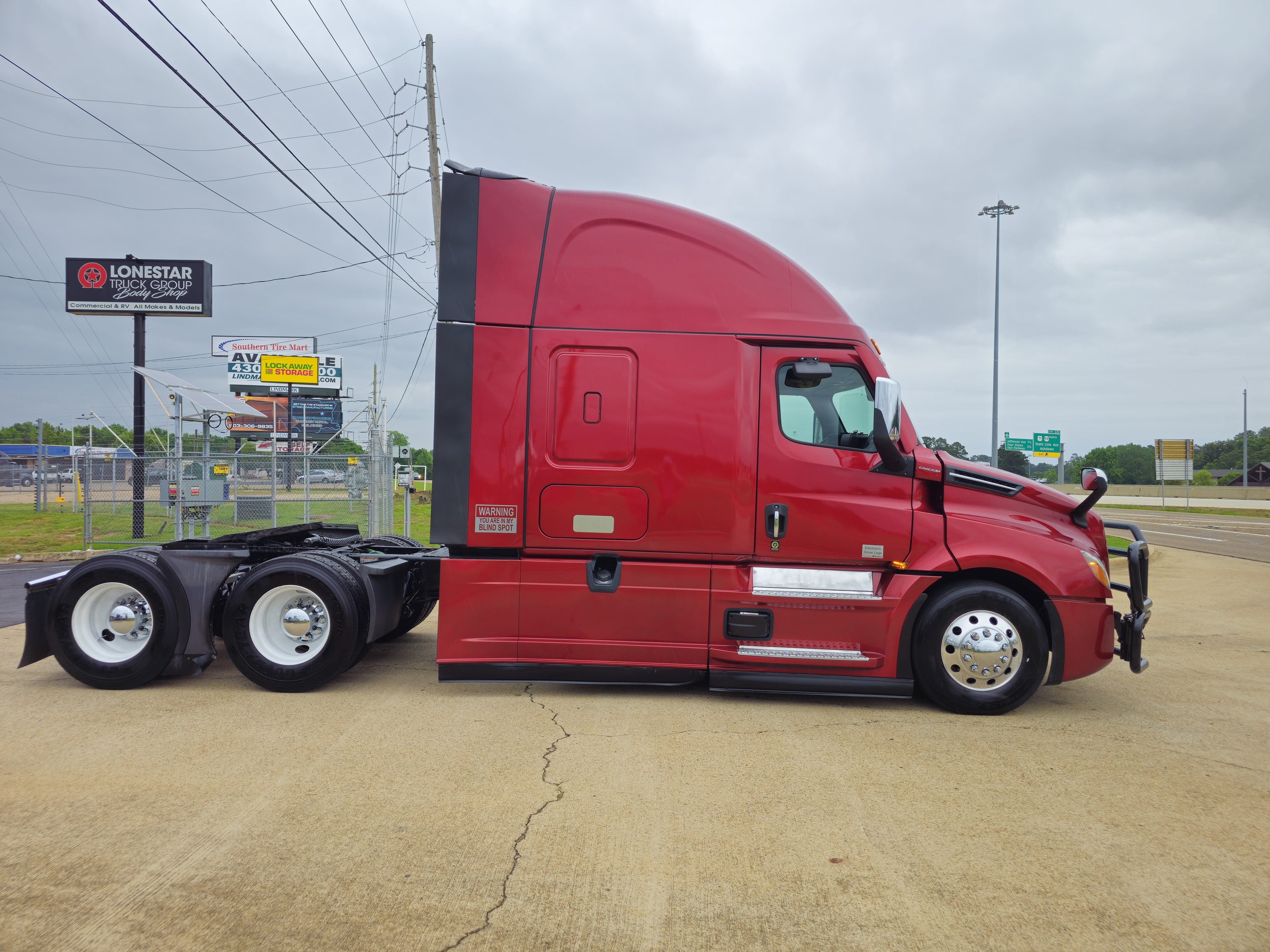 2024 Freightliner Cascadia — photo 6
