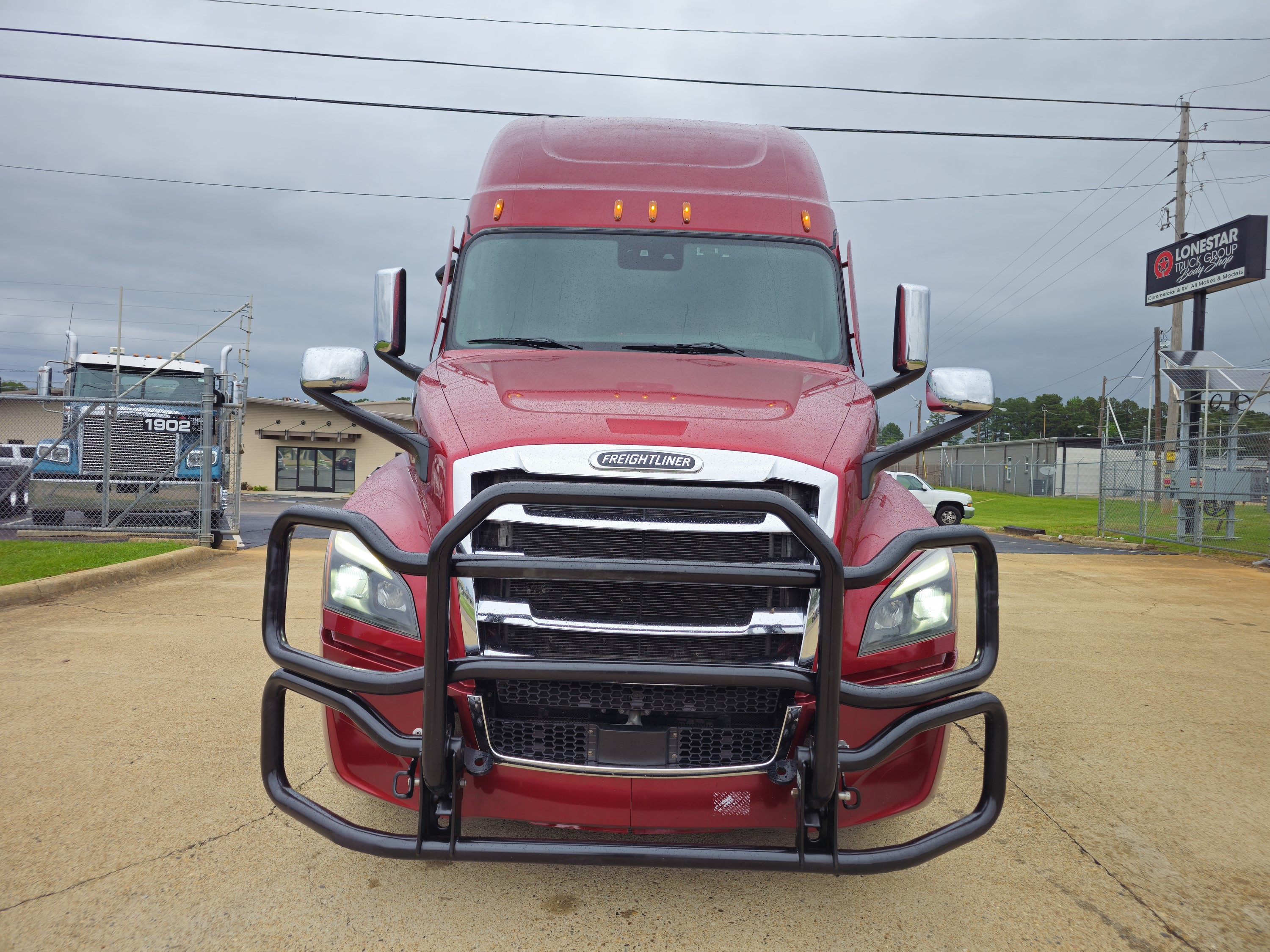 2024 Freightliner Cascadia — photo 8
