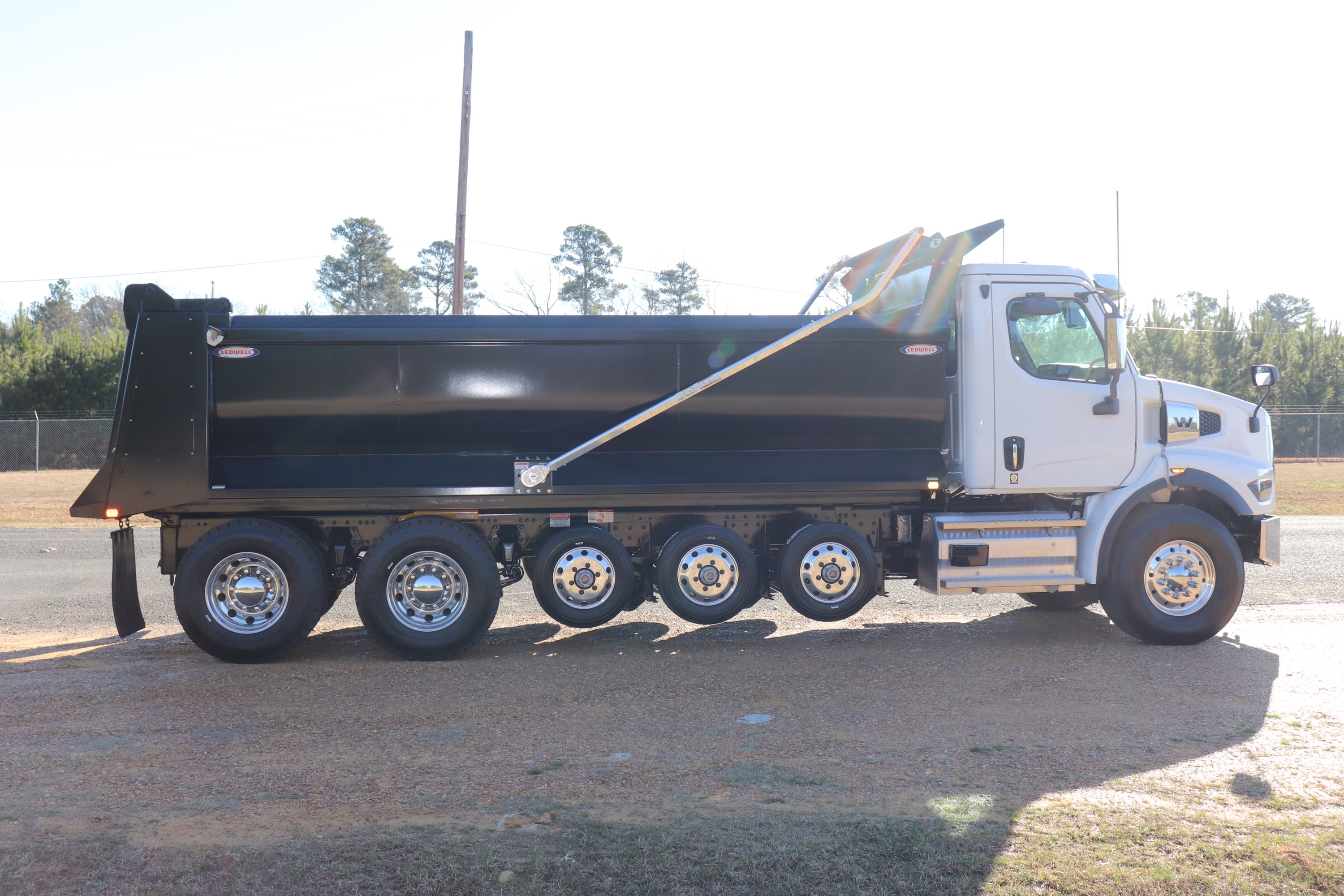 2025 Western Star — photo 6