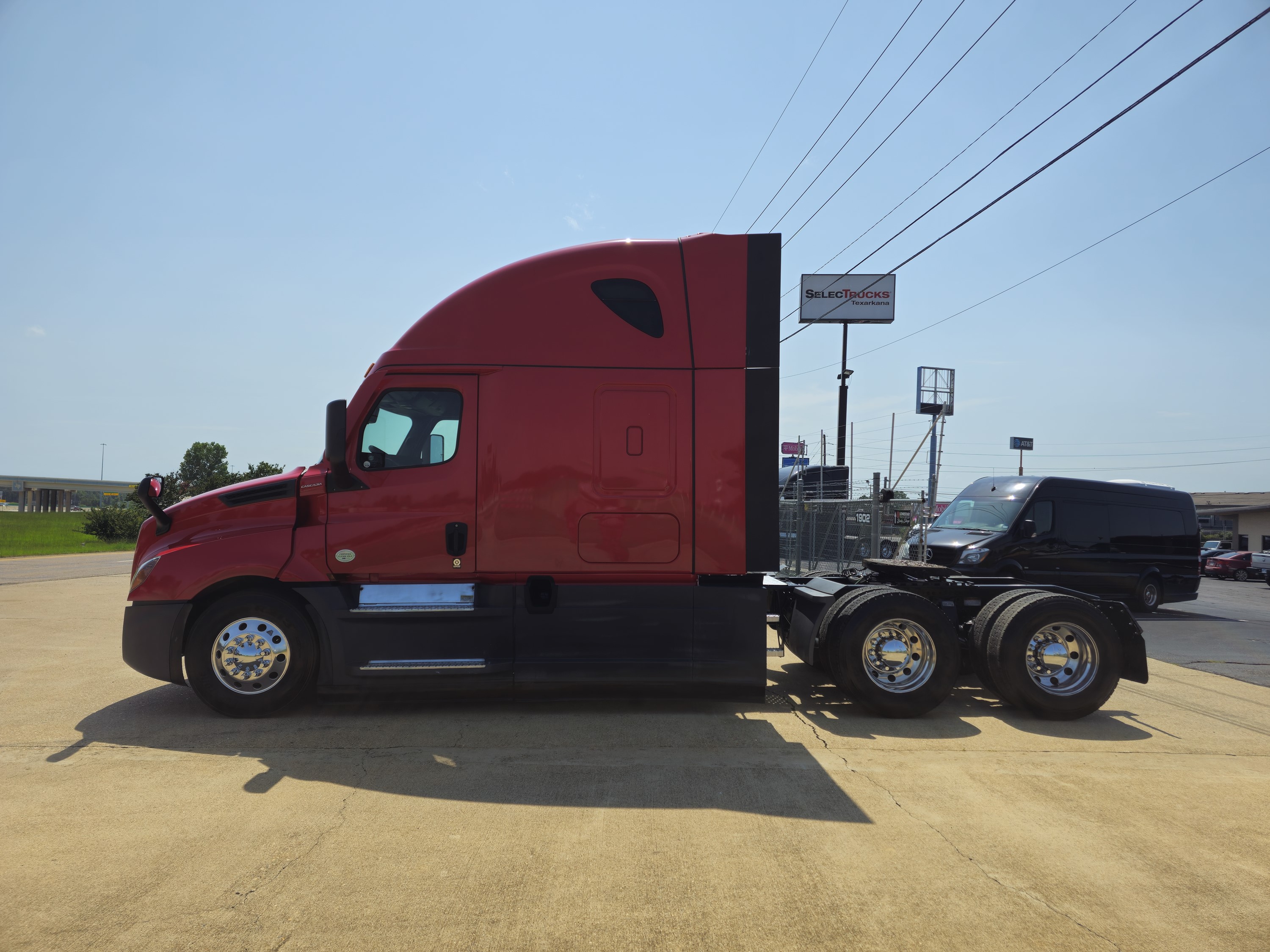 2023 Freightliner Cascadia — photo 2