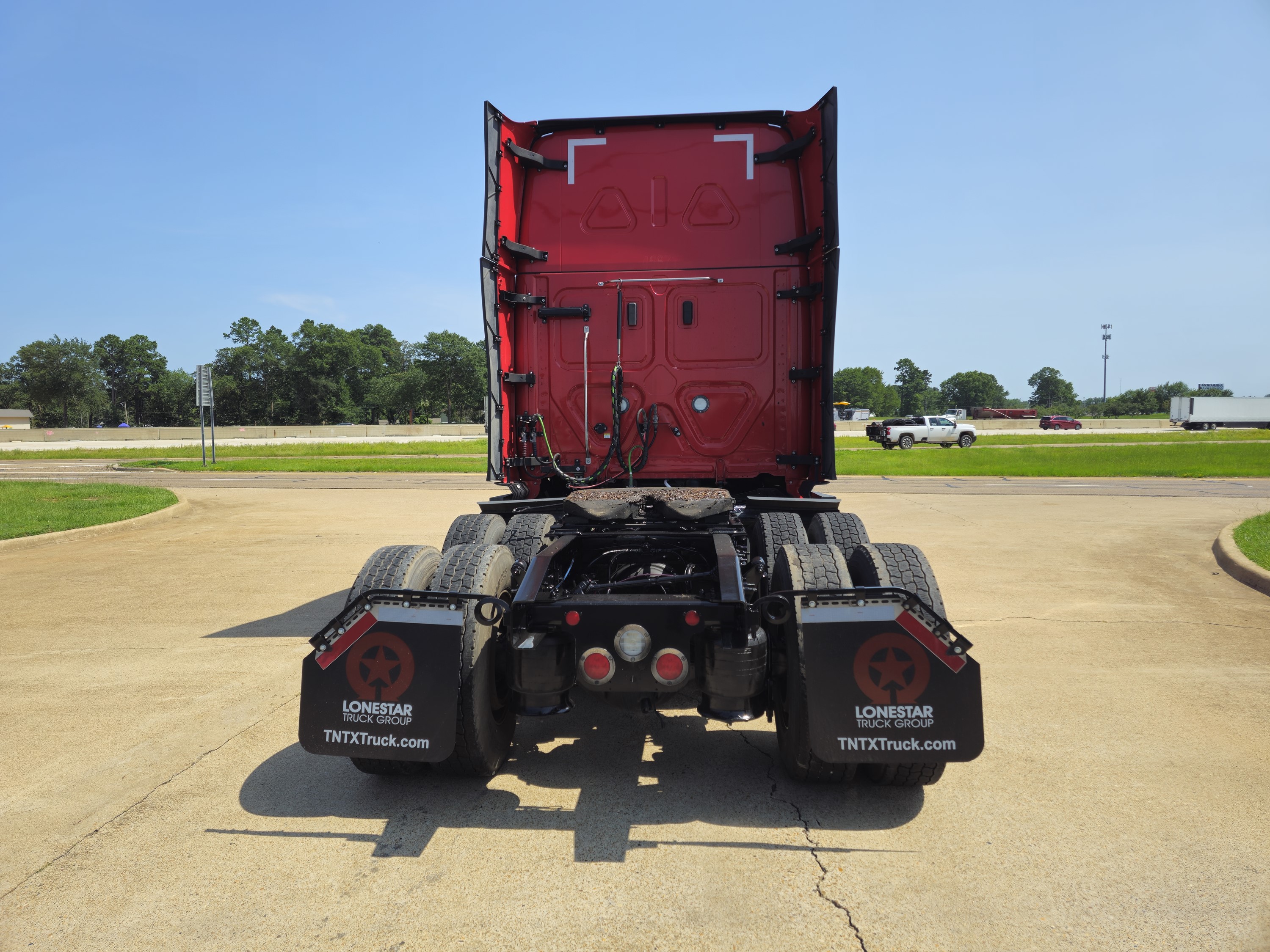 2023 Freightliner Cascadia — photo 4