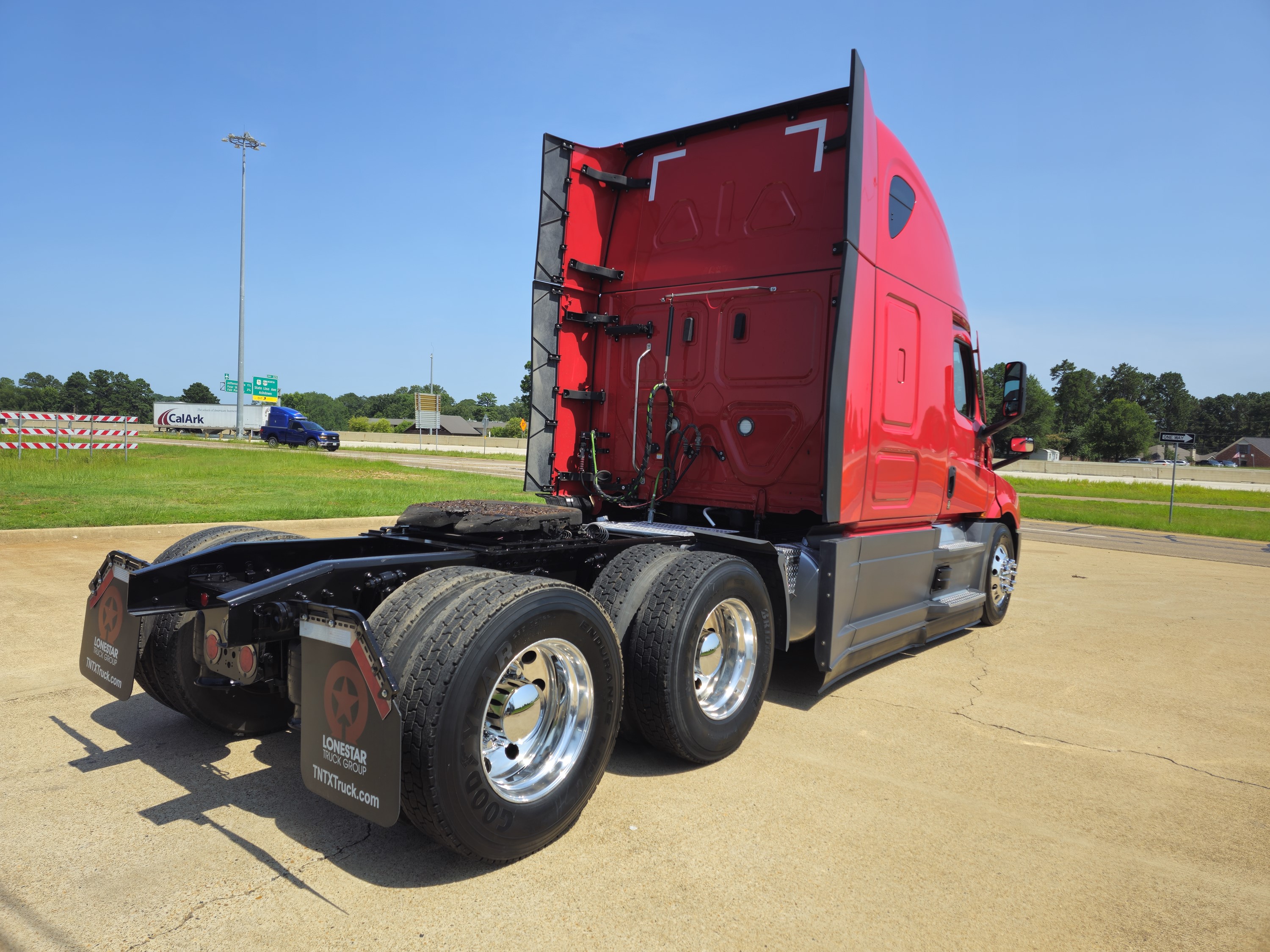 2023 Freightliner Cascadia — photo 5