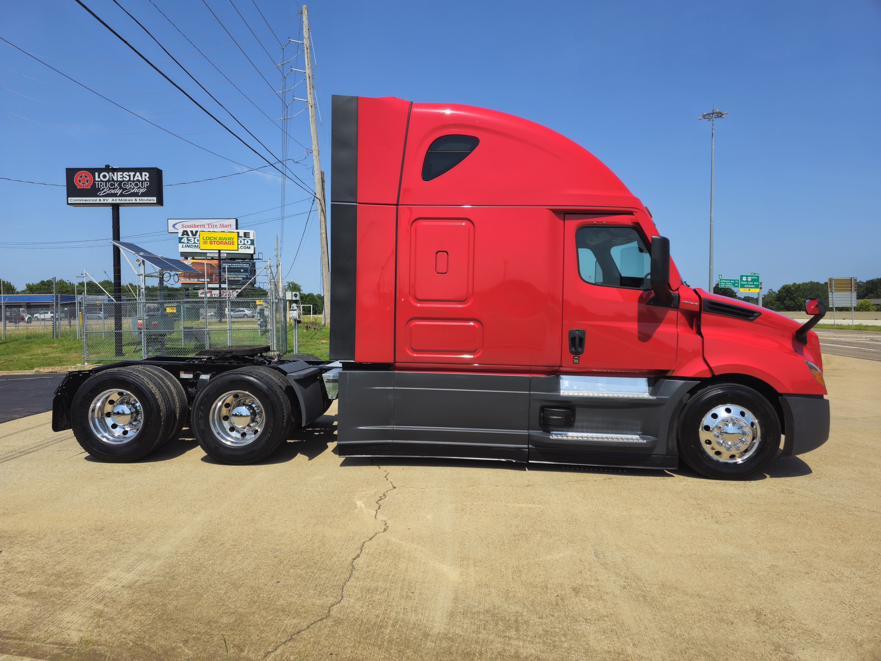 2023 Freightliner Cascadia — photo 6