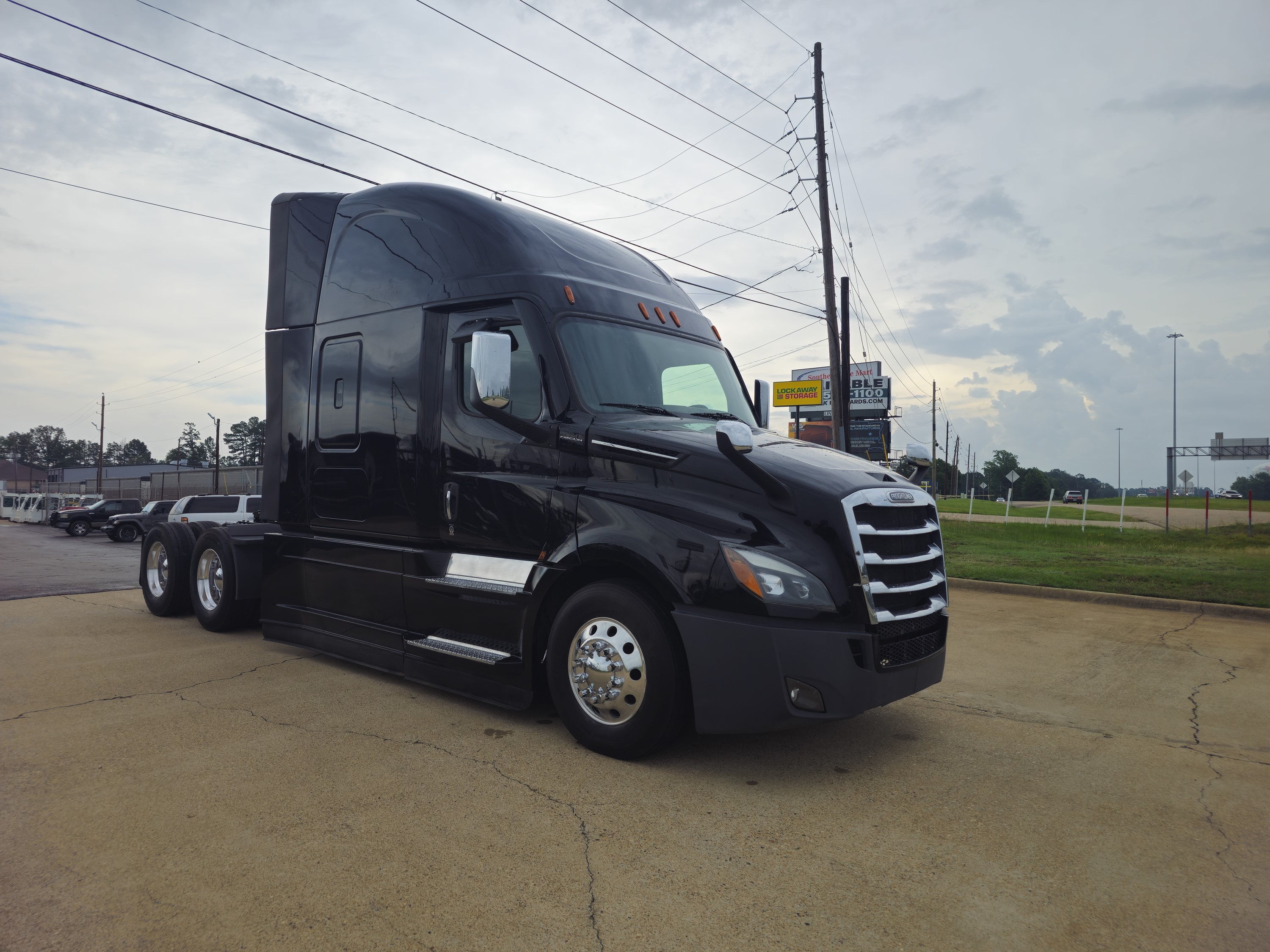 2025 Freightliner Cascadia — photo 7