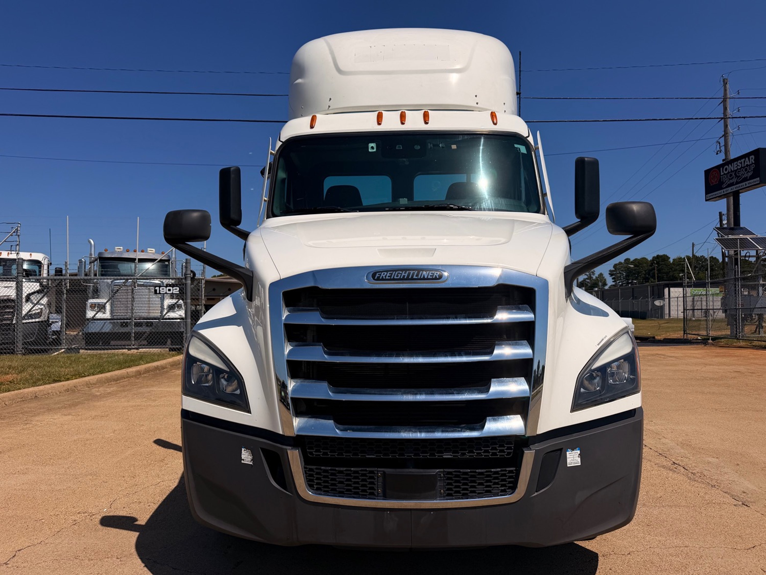 2022 Freightliner — photo 2