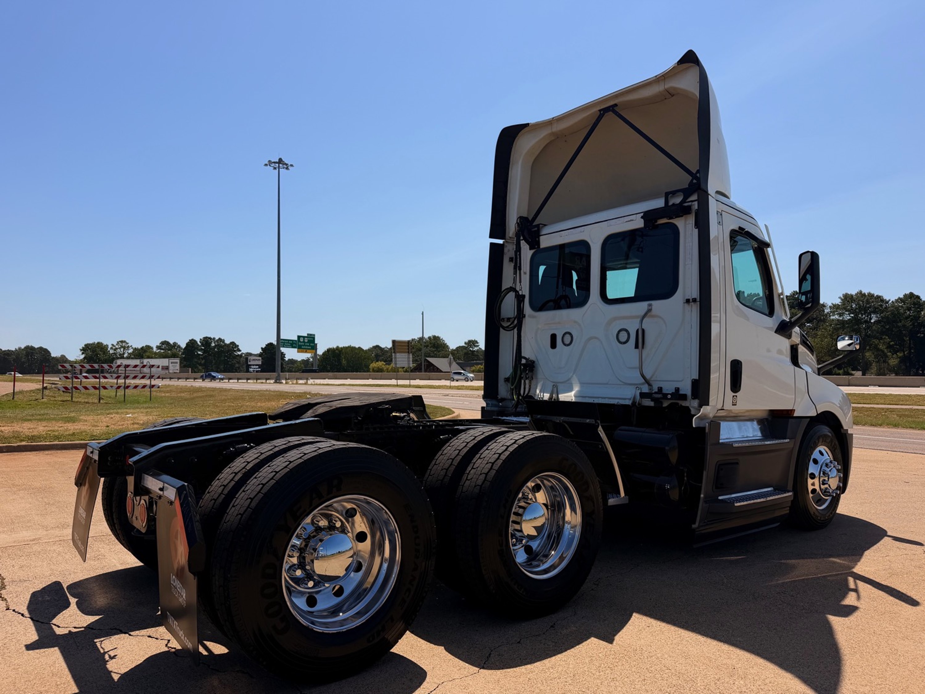 2022 Freightliner — photo 5