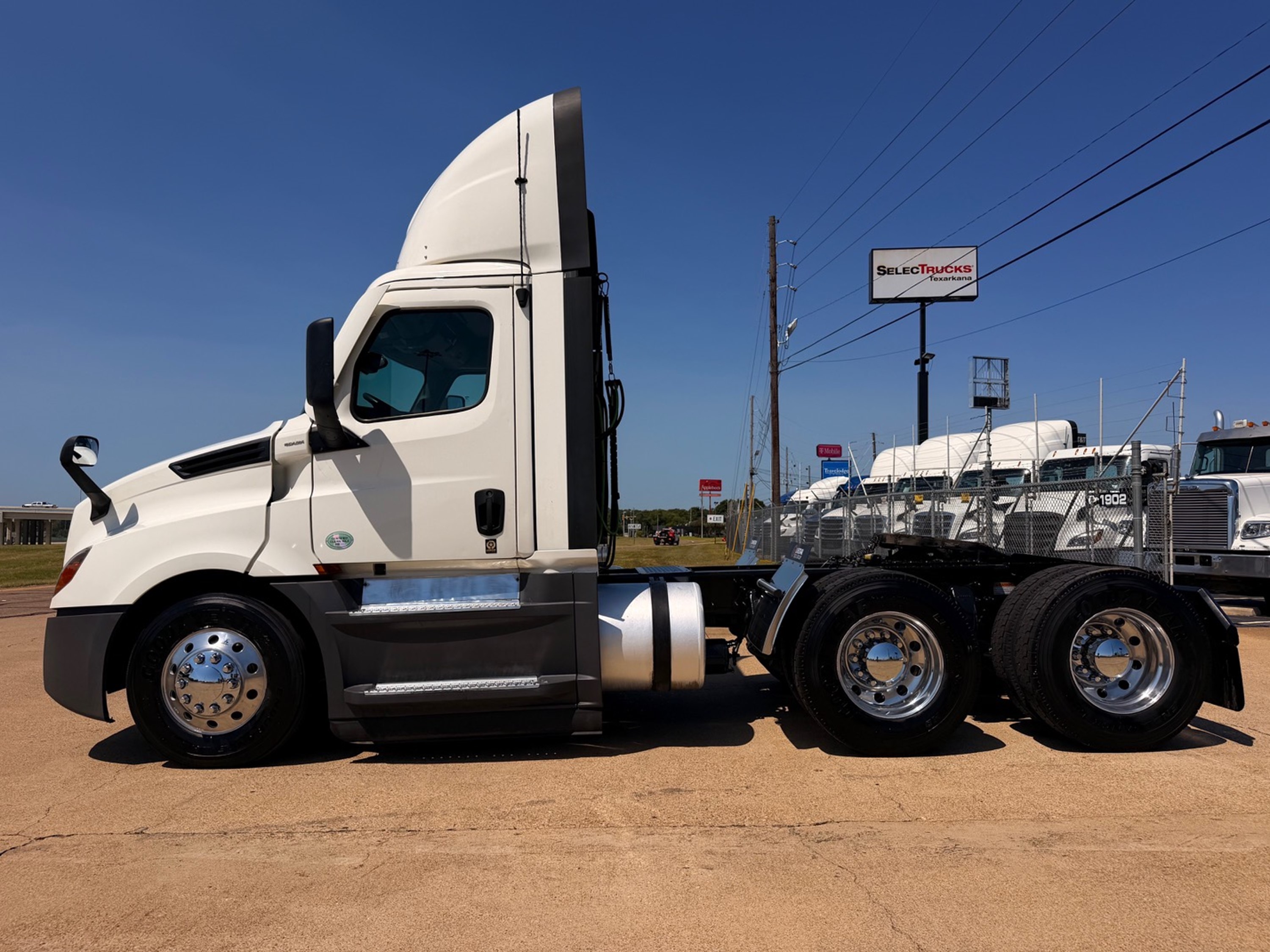 2022 Freightliner — photo 8
