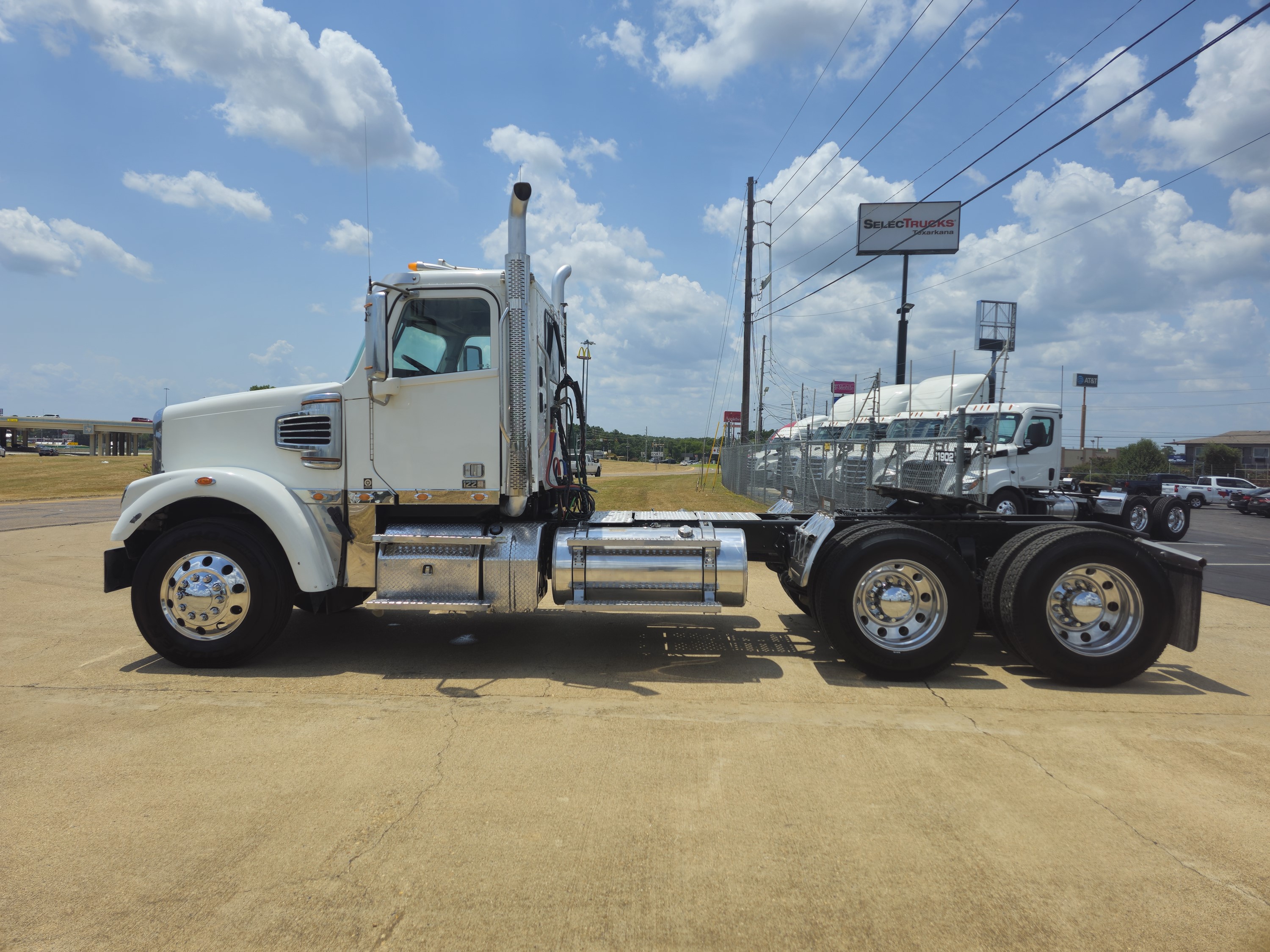 2021 Freightliner — photo 2