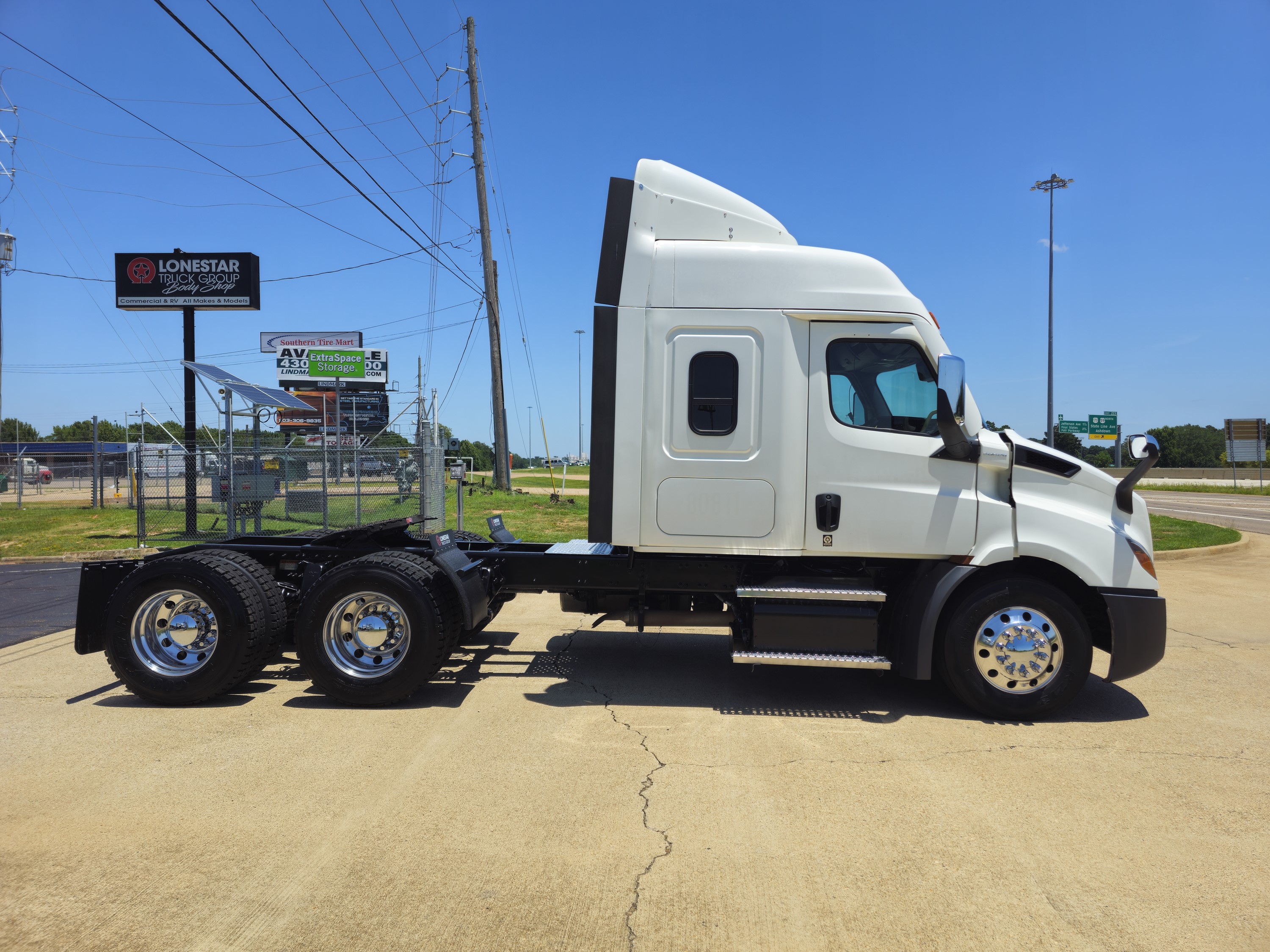 2022 Freightliner Cascadia — photo 6