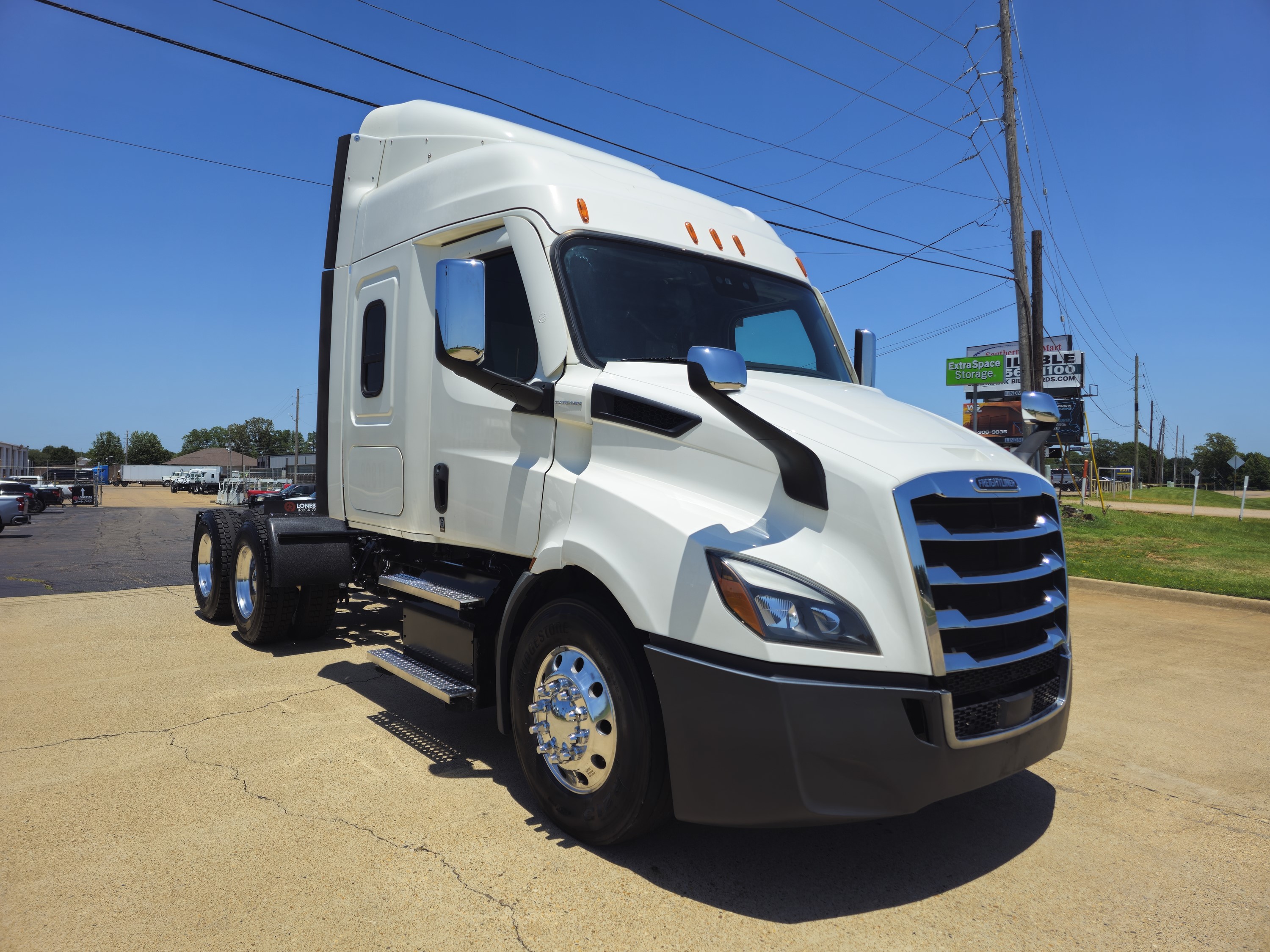 2022 Freightliner Cascadia — photo 7