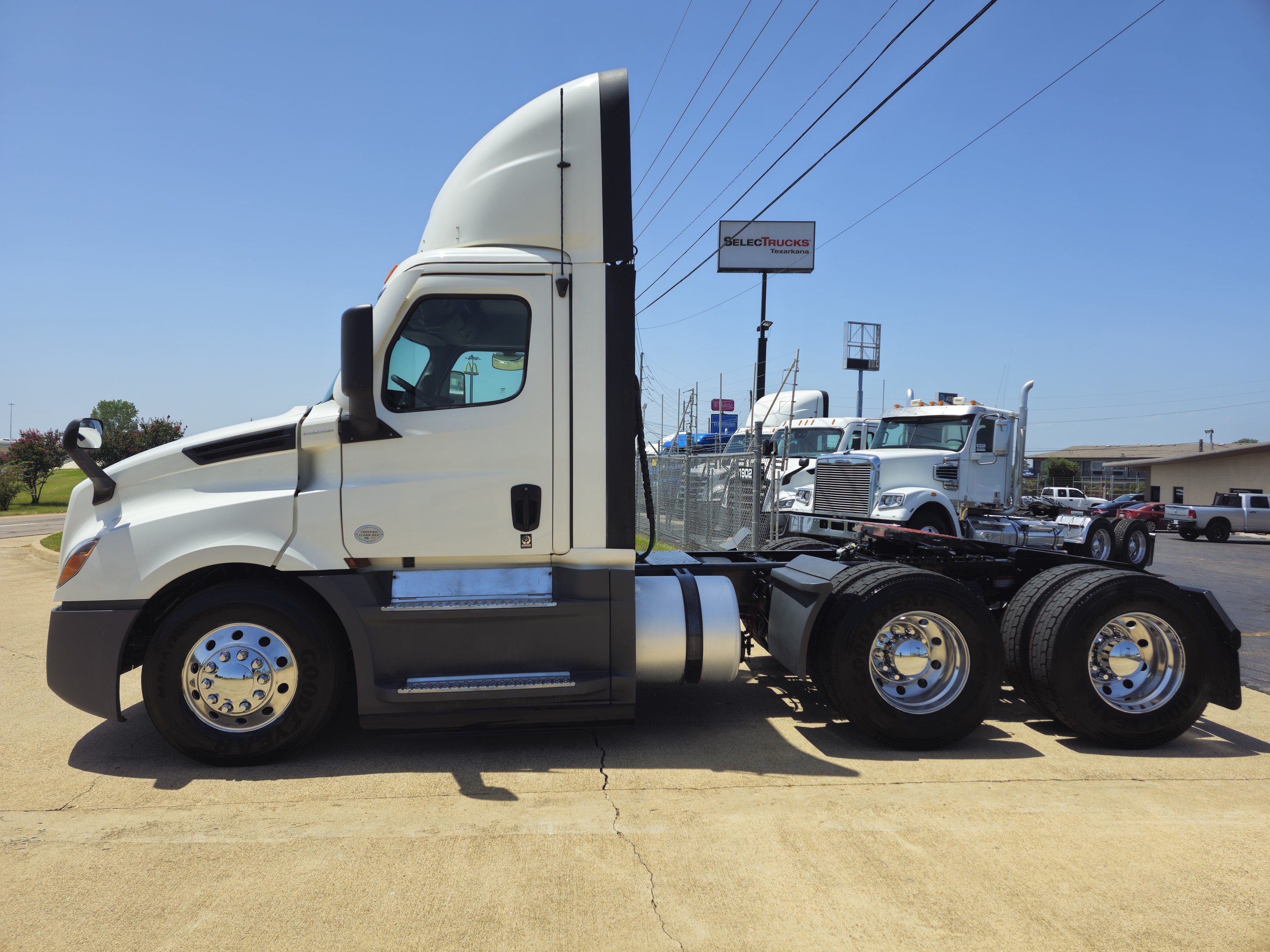 2022 Freightliner — photo 2