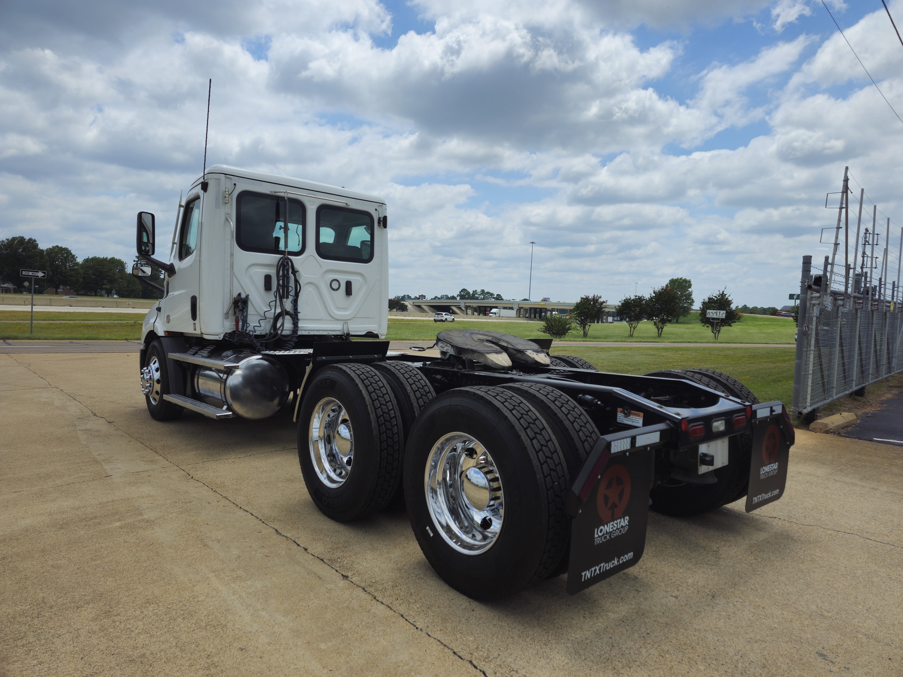 2022 Freightliner — photo 3
