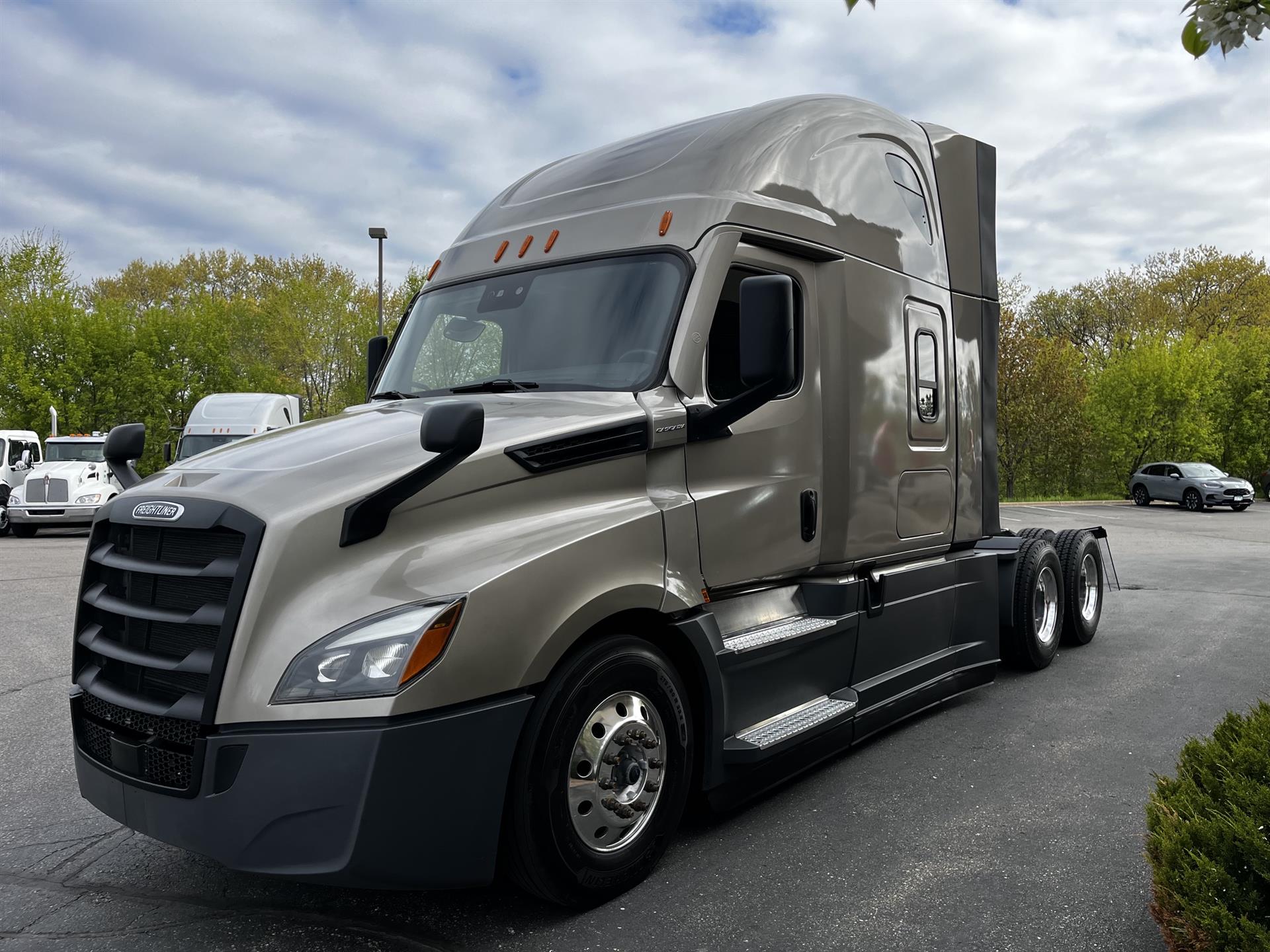 2024 Freightliner Cascadia — photo 6