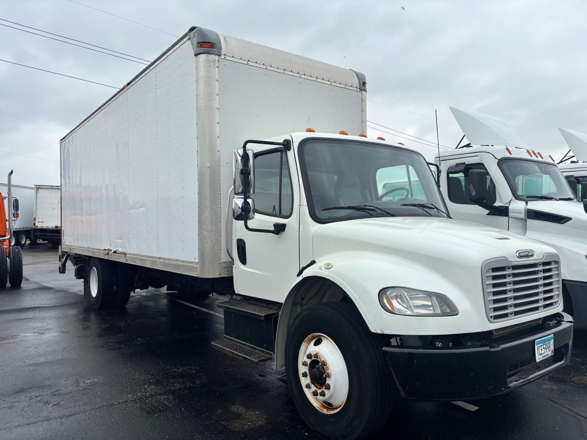 2017 Freightliner eM2 in Twin Cities, MN — photo 2