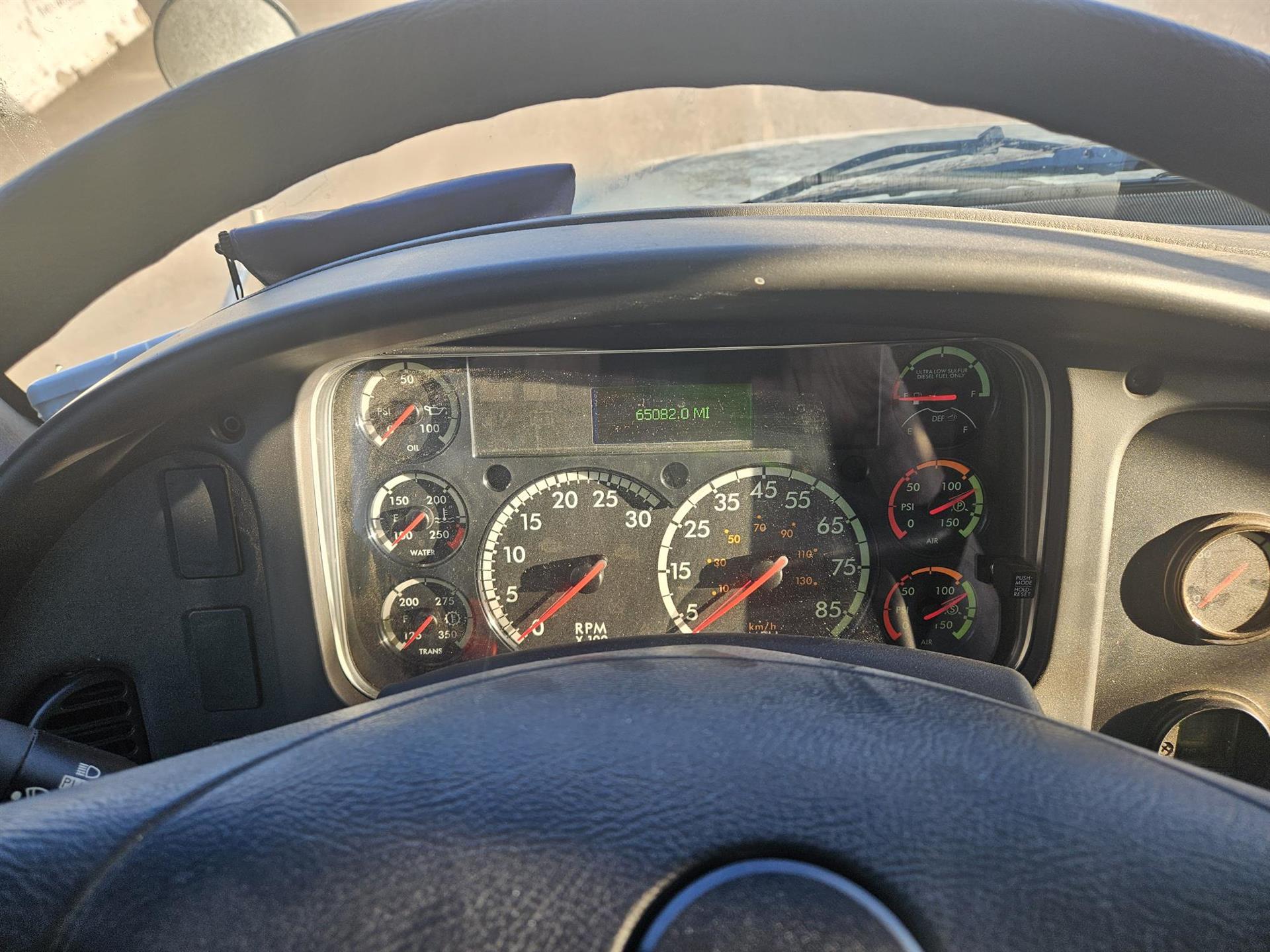2020 Freightliner eM2 — photo 5
